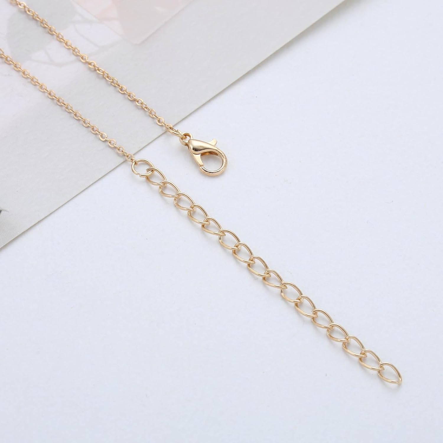 Bohemian Feather Pearl Choker Necklace Gold Metal Feather Pendant Necklaces Tiny Leaf Collar Necklaces Round Pearl Chain Necklace Jewelry for Women - Image 7