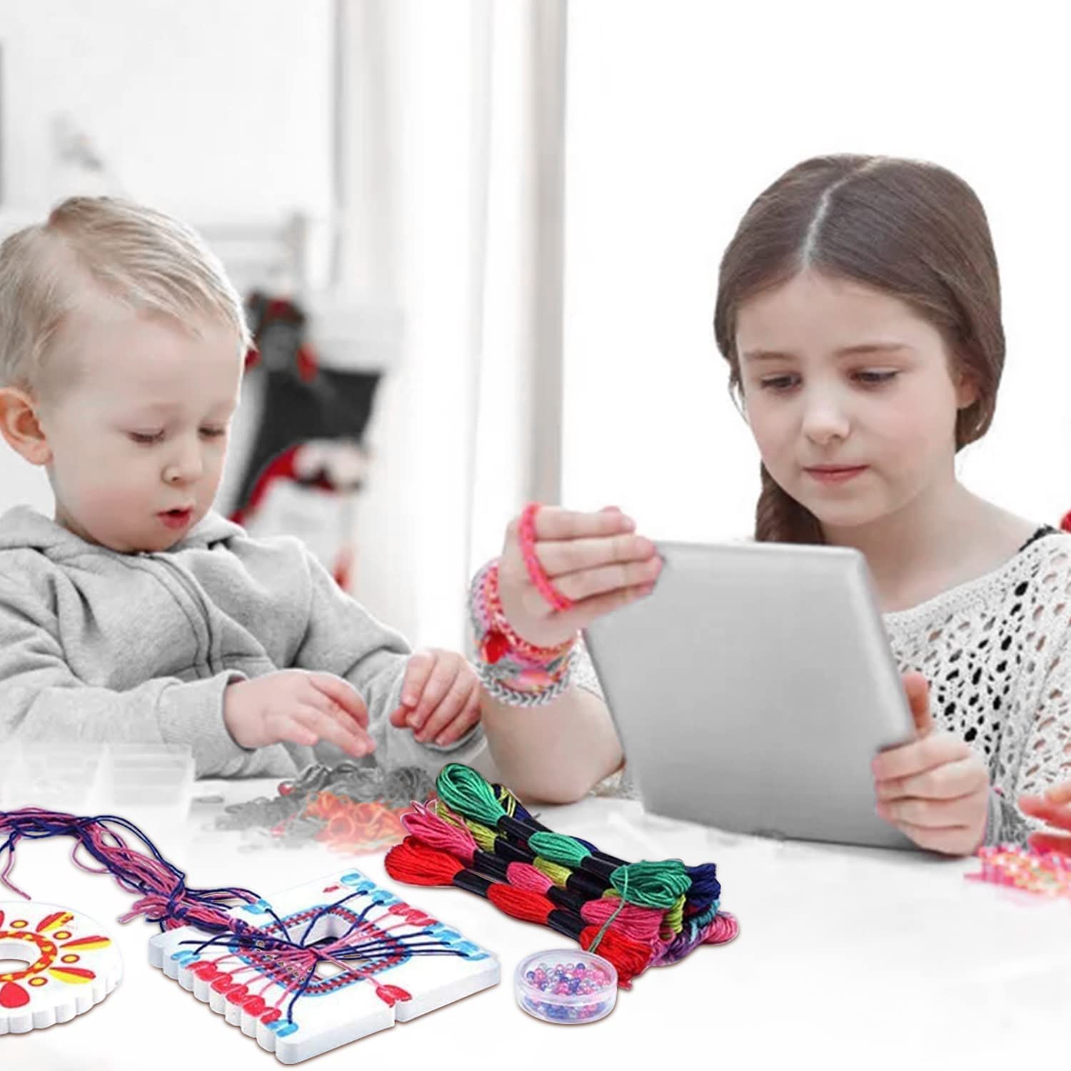 2 Piezas Pulseras de la Amistad con Mariposas Ajustable, Colgante Tejido para Parejas, Regalo para Mujer y Niña, a Juego Amistad (Blanco y Negro 2 Piezas Pulseras de la Amistad con Mariposas Ajustable, Colgante Tejido para Parejas, Regalo para Mujer y Niña, a Juego Amistad (Blanco y Negro