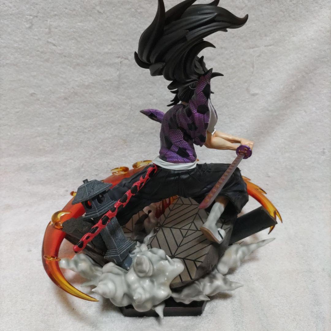 Amazon.co.jp: 上弦の壱 黒死牟 海外製フィギュア ガレージ