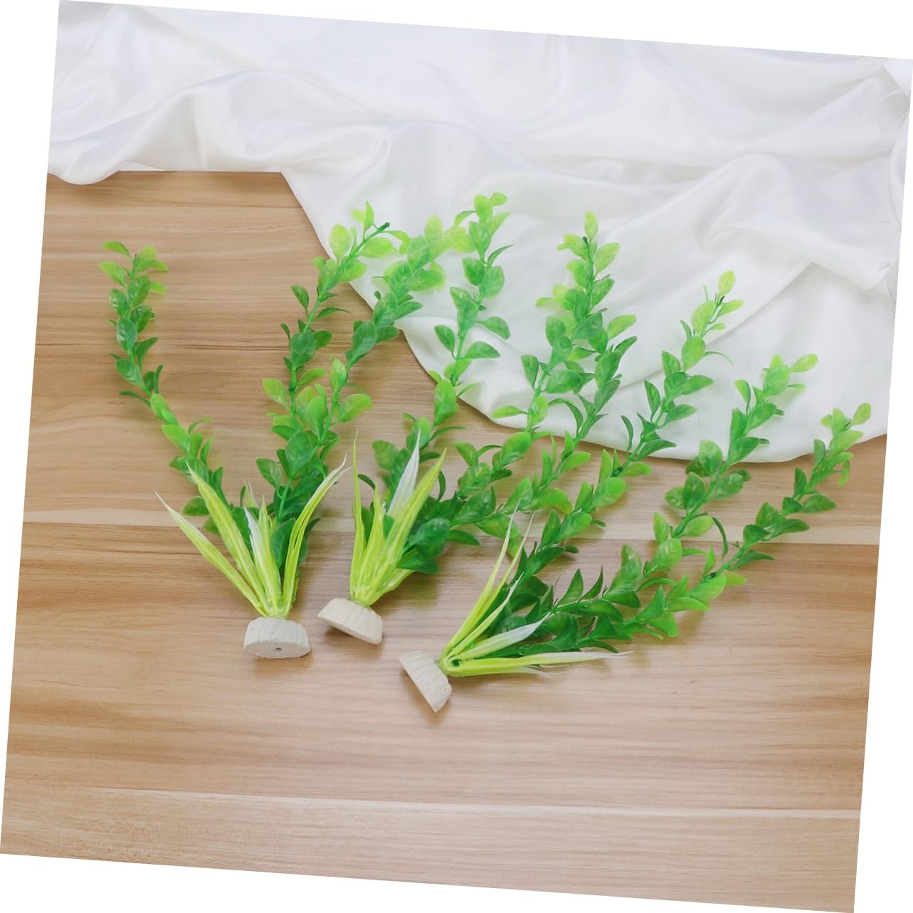 Angoily 2 Sets Aquarium-Dekoration Robuste Künstliche Pflanzen für Aquarien Natürlich Aussehende Künstliche Unterwasserpflanzen für Süßwasser-/aquarien 6 Stück