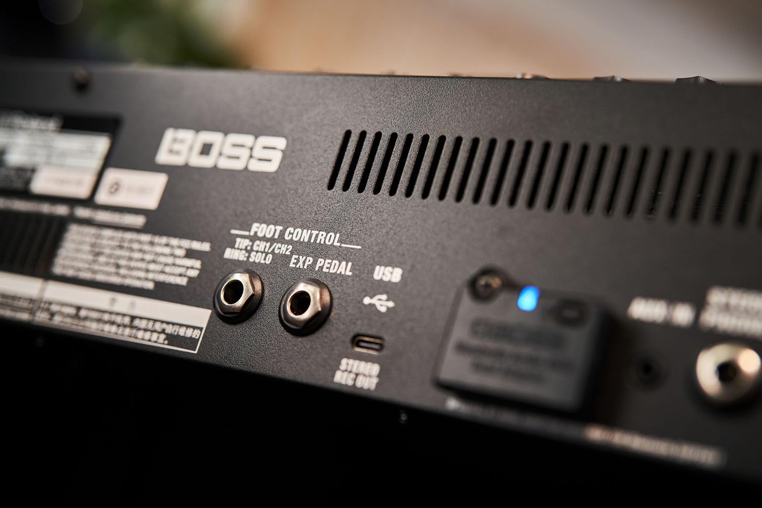Boss Katana 50 Gen 3 Gitarren-Verstärker mit BT-Dual Bluetooth Adapter und keepdrum Kabel