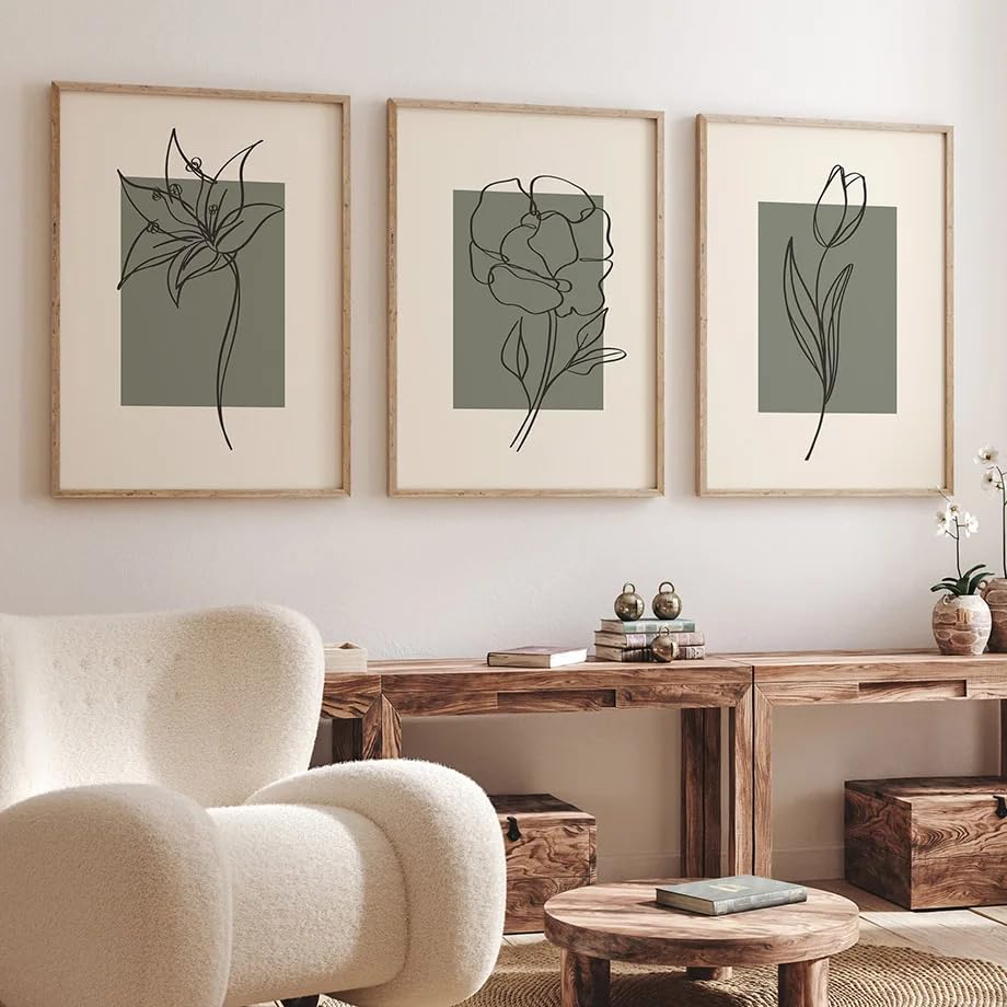 Flores de rosas y tulipanes en lienzos abstractos para renovar salón