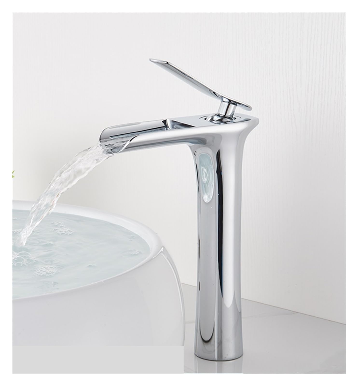 Mitigeur de lavabo cascade chrome pour réguler facilement l'eau chaude et froide