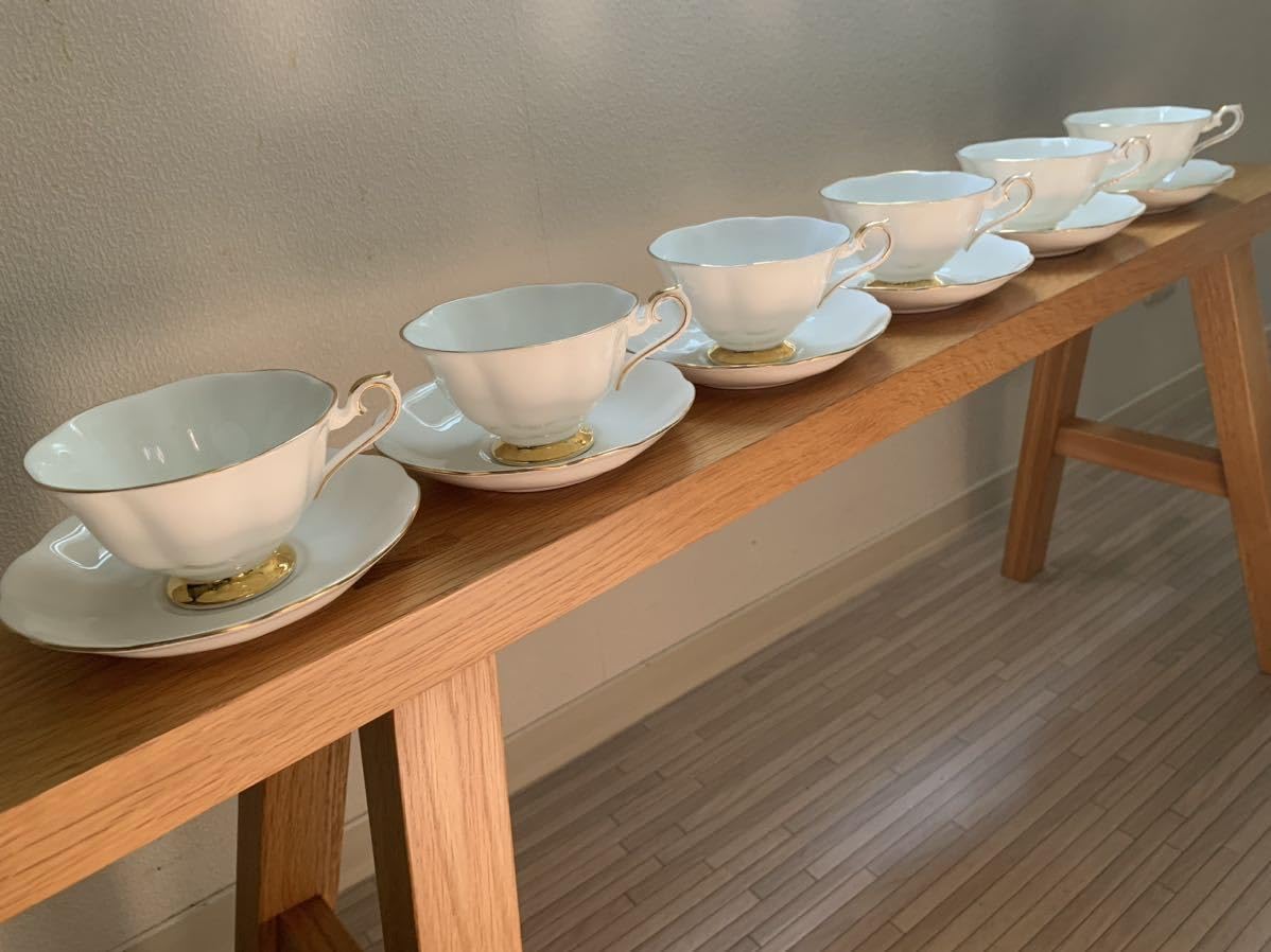 【未使用美品】ロイヤルアルバート★CHANTILLY★トリオ　ペア② 美品】ロイヤルアルバート☆CHANTILLY☆トリオ ペア②