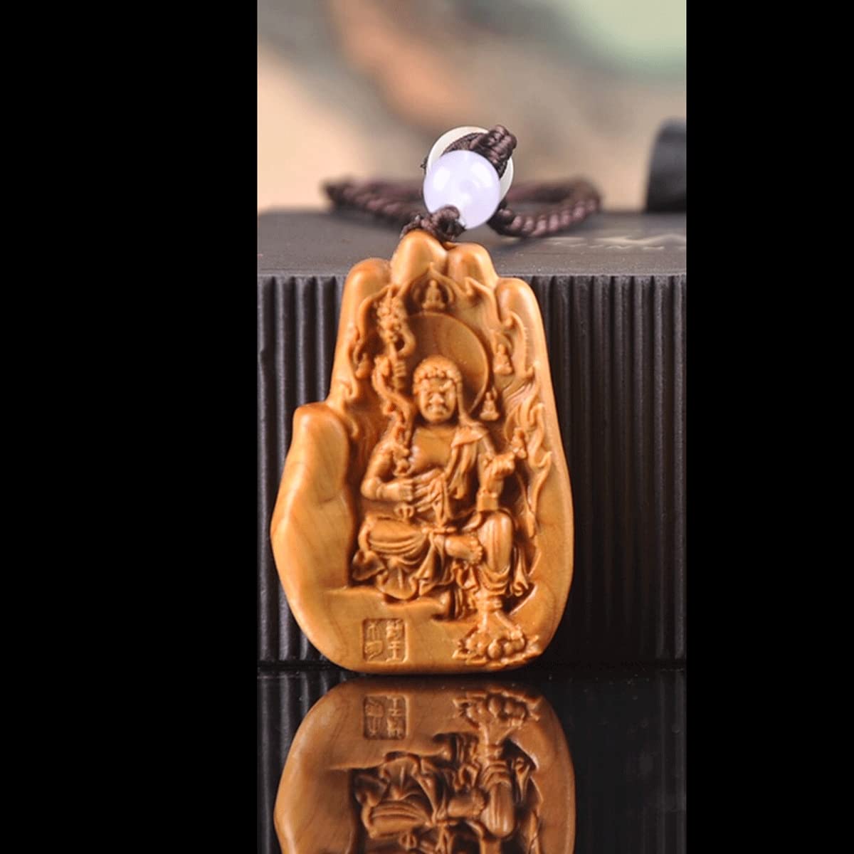 Amazon｜木彫り仏像 不動明王 天然 崖柏木 ペンダント ミニ 携帯