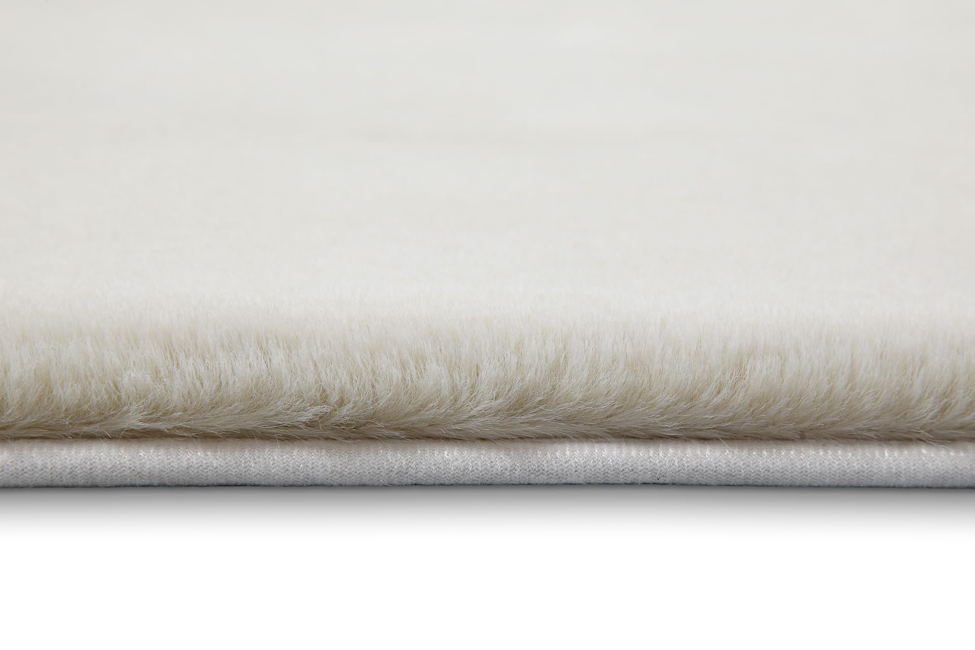 WECONhome Basics Emil - Alfombra de baño (80 x 150 cm), color crema y beige | Elegante alfombra de baño, antideslizante, lavable y supersuave, ideal para un baño moderno