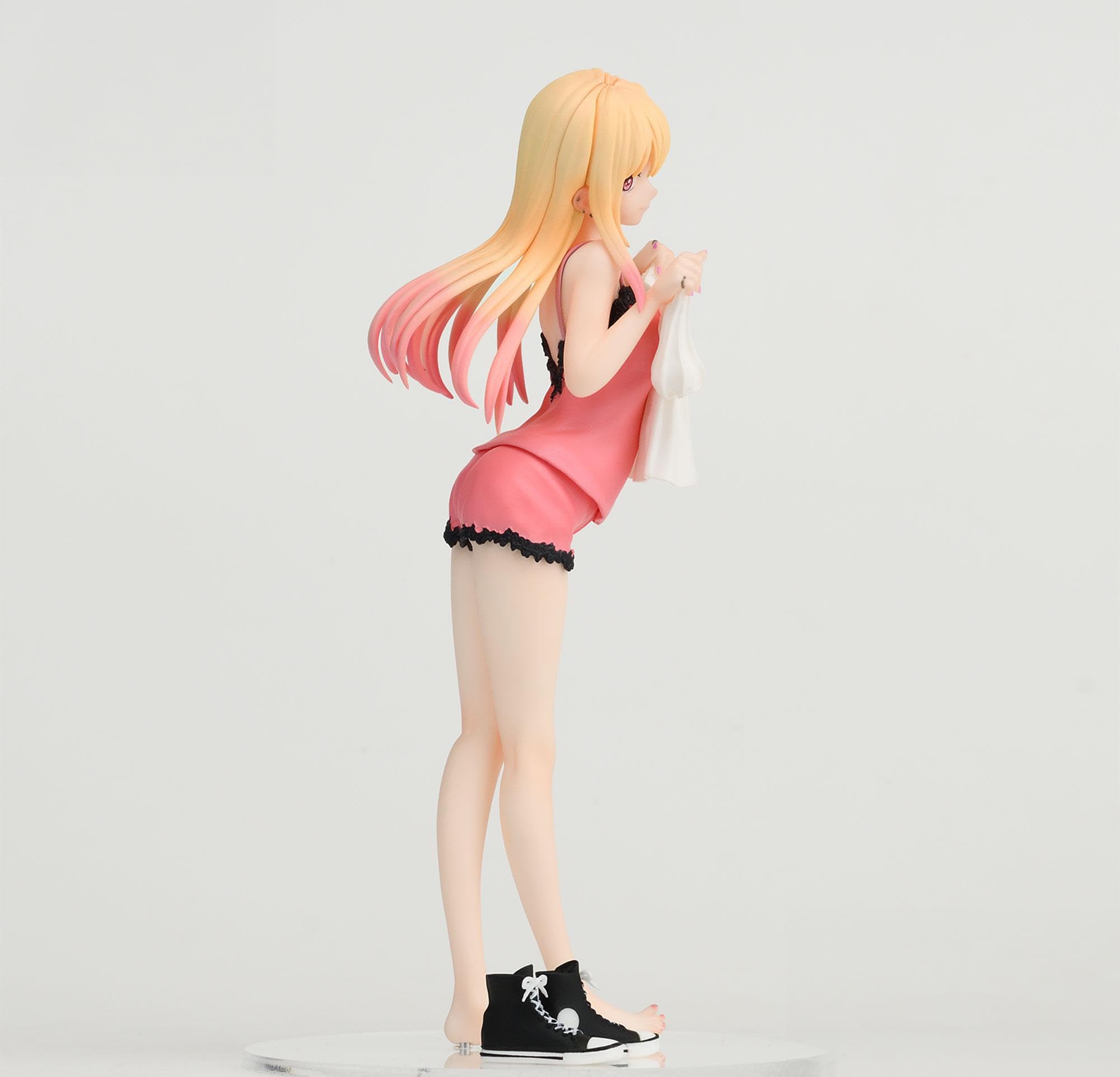 My Dress-Up Darling Luminasta PVC Statue Marin Kitagawa Trying On 18 cm