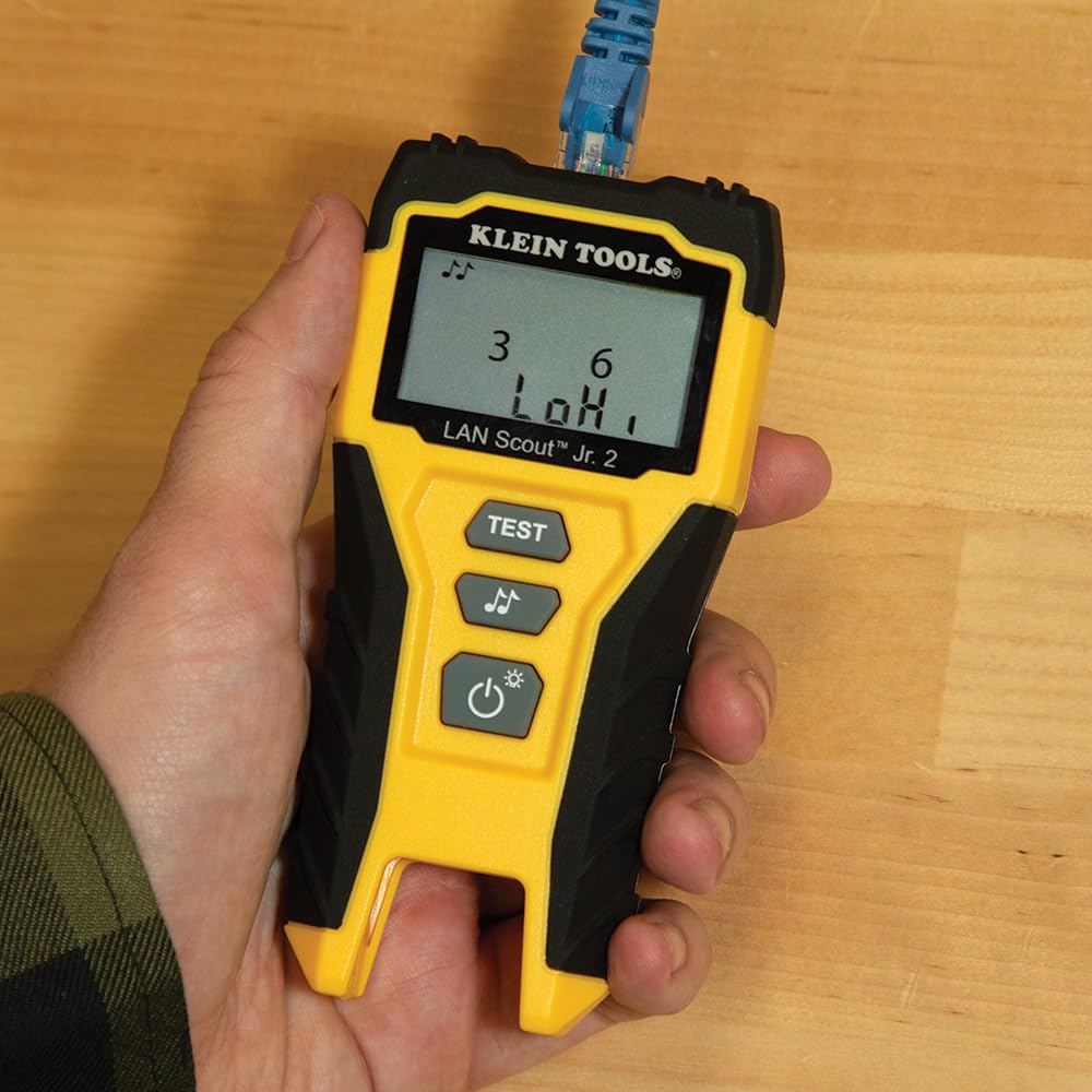 Klein Tools VDV526‑200E | V LAN Scout Jr. 2 Kabeltester | Für Cat 3–7 Netzwerkkabel | RJ45 Test & Toner | LCD mit Hintergrundbeleuchtung | Remote & Batterien inkl | Kompaktes robustes Design