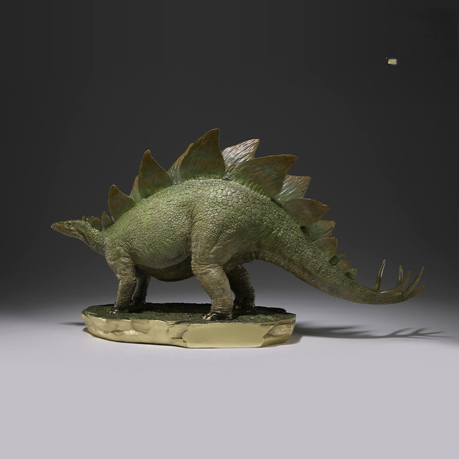 Mosiężna figurka dinozaura dekoracja stołu, jurajski posąg stegozaura, biuro gabinet dekoracyjny ornament, brązowy model zwierzęcy rzeźba dziecięcy piaskowy stół dekoracja