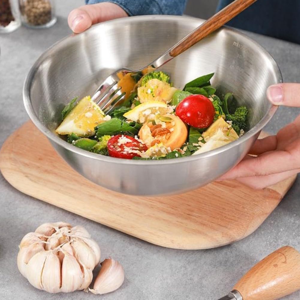 Set di 4 ciotole in acciaio inox con segni di misurazione per cuocere insalate e preparazioni di insalate, lavabili in lavastoviglie, color argento, da 16 cm a 24 cm