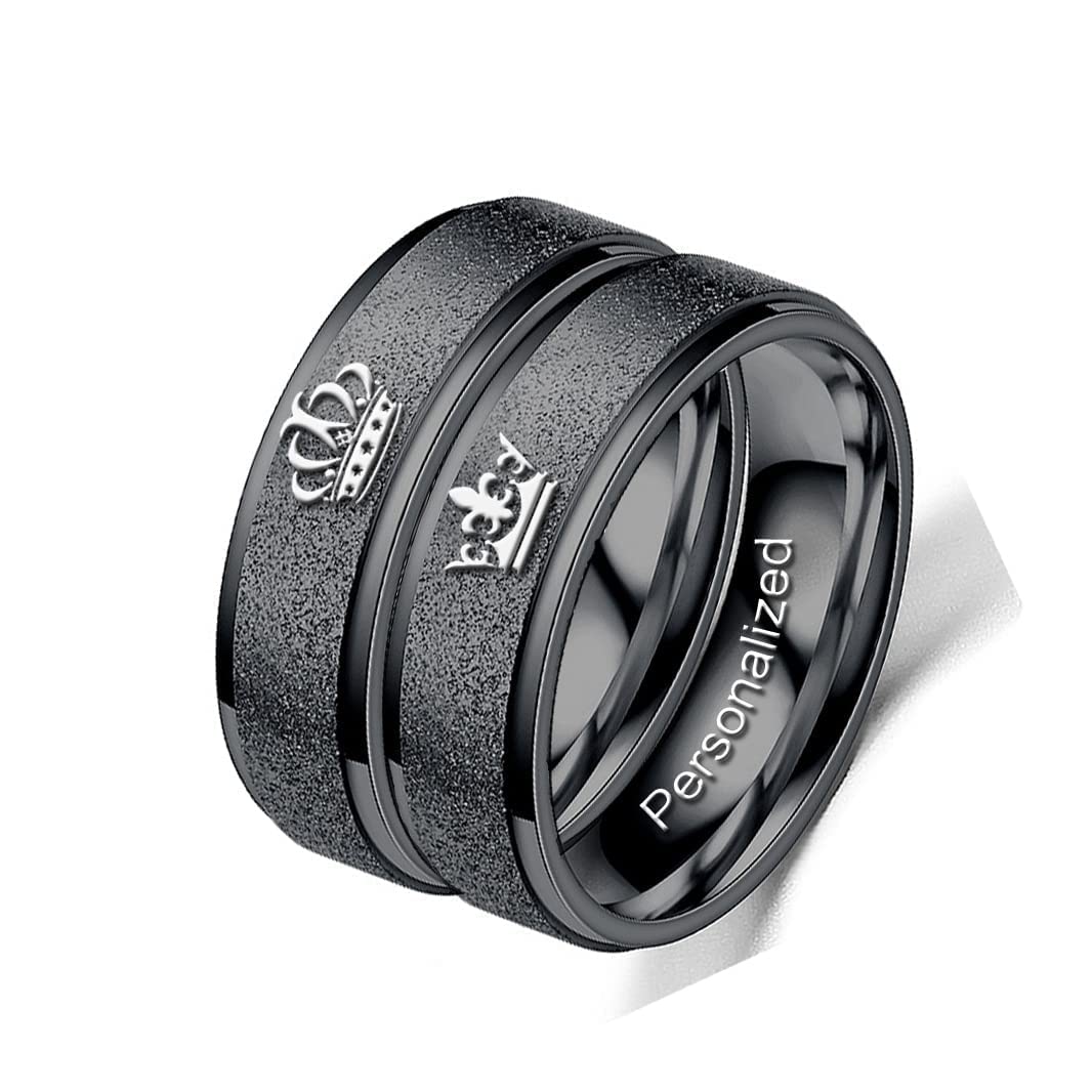 IhanskioAnillos de pareja Promsie a juego, color negro, con la corona de su rey y su reina, grabados, mate, anillos de compromiso y boda de acero de titanio, Metal