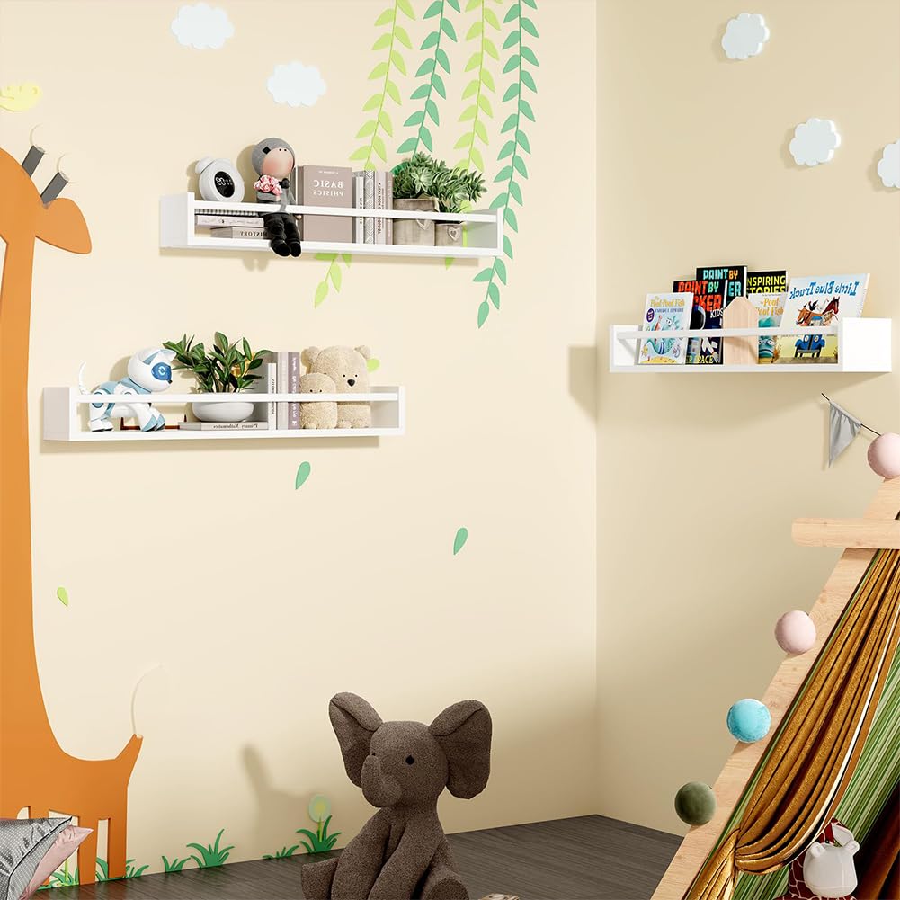 BAKAJI Set 3 Mensole da Parete in Legno, Scaffali a Muro Multiuso e Barra di Protezione Oggetti, Scaffalatura per Camera da Letto, Soggiorno, Cucina, Bagno, Libreria Salvaspazio 3 x 60 cm (Bianco)