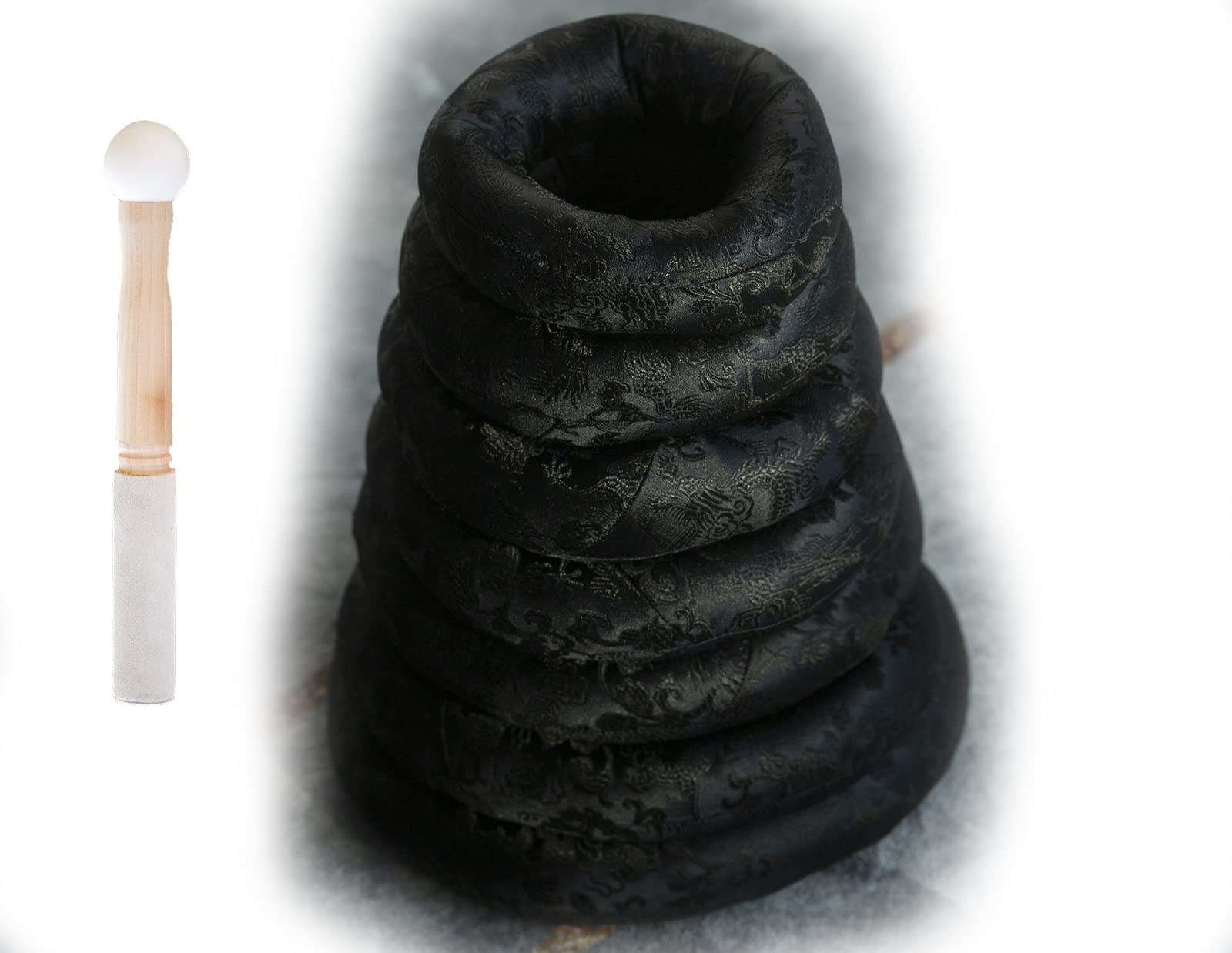 Tibetisches Klangschalen-Kissen-Set, Seidenbrokat, Ringkissen mit gratis Schlägel, Klangschalenmatte für buddhistische Meditation (Schwarz, 20,3 cm, 35,6 cm)