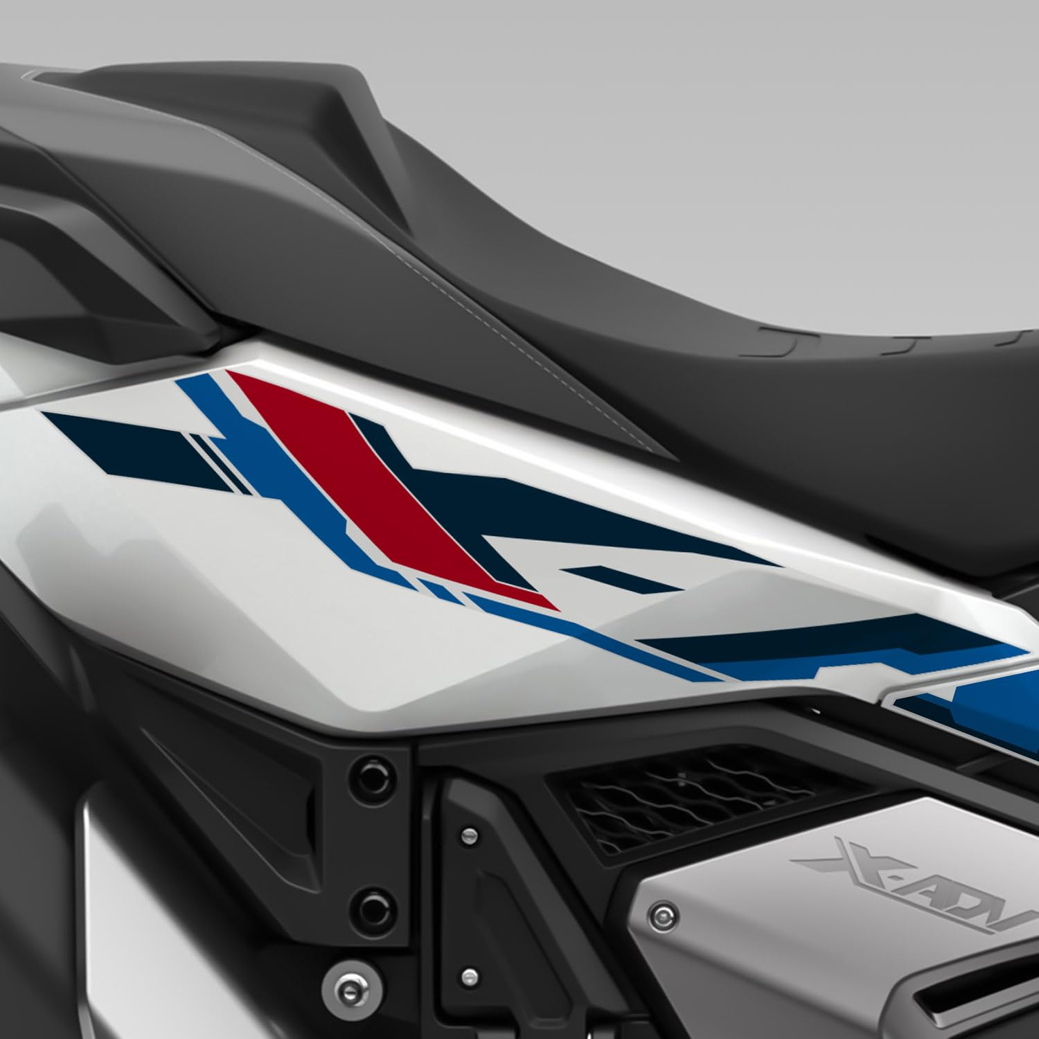 Az Graphishop Carena naklejka, kompatybilna z Honda X-ADV 750 2025 Tricolor Style Kit diagramu silnika, Wykonano we Włoszech FS-XADV-HRC (Połyskująca Białość)