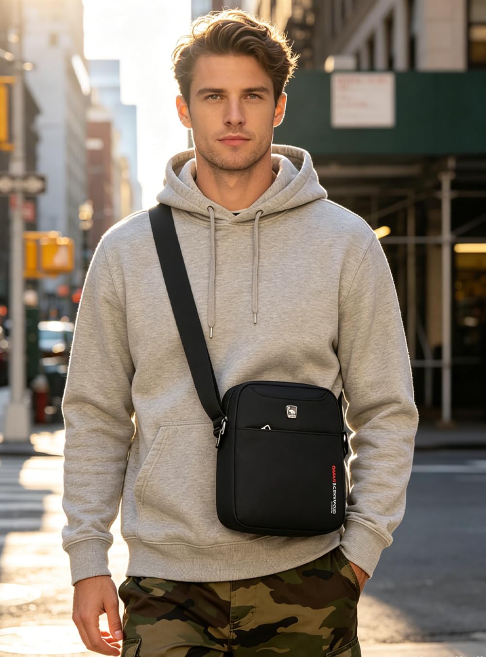 OIWAS Sacoche Bandoulière Homme pour Tous les Jours, Sac à Main Léger et Mini, Idéal pour Loisirs, Voyage, Randonnée, Noir