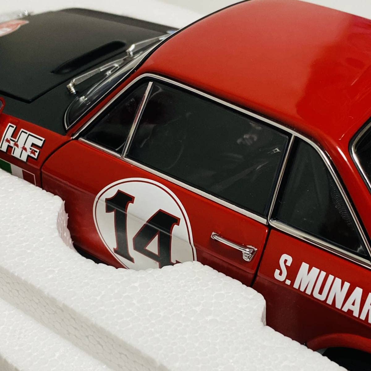 Amazon.co.jp: AUTOart 1/18 LANCIA FULVIA 1.6HF WINNER OF RALLY