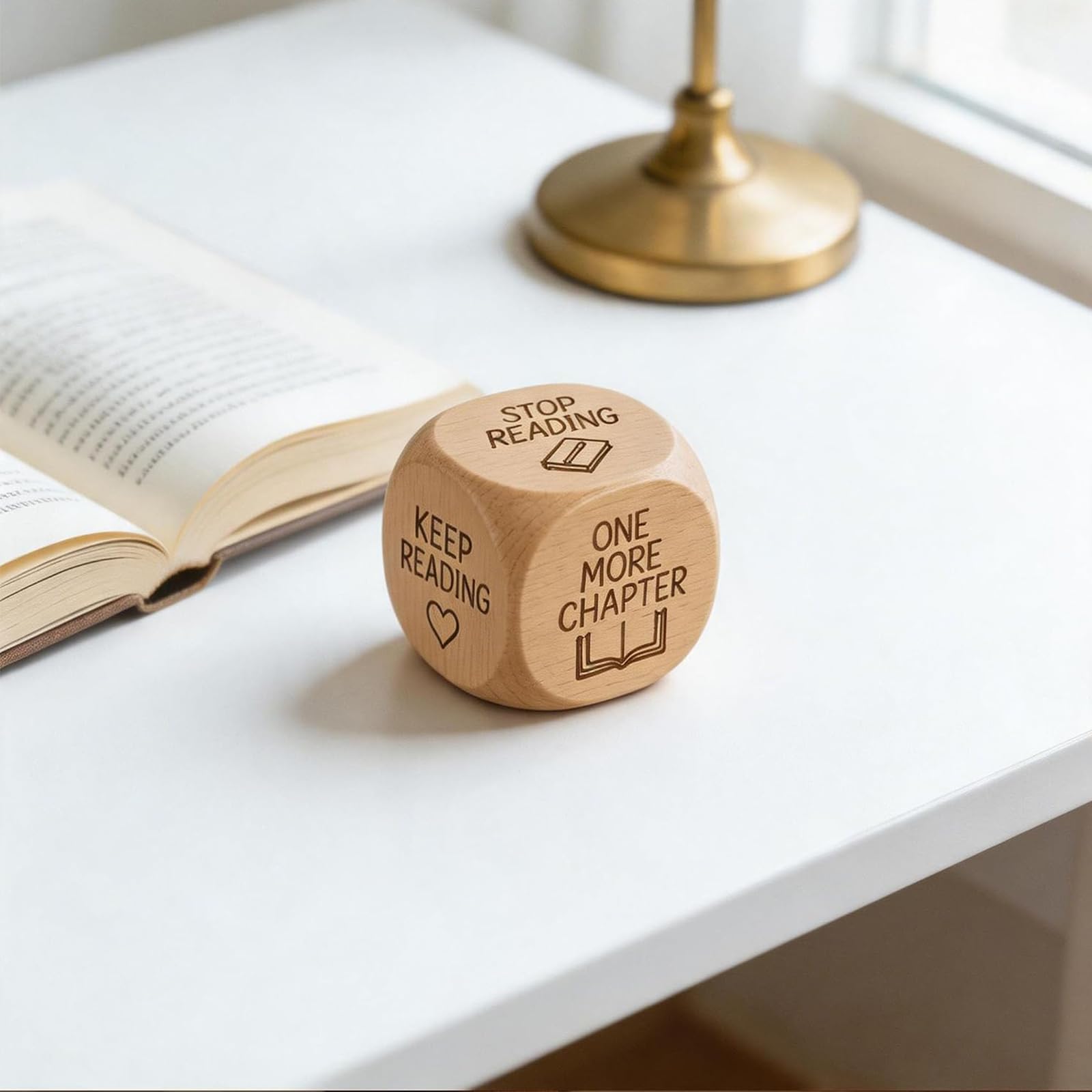 Dadi per decisioni di lettura in legno - Regali per gli amanti dei libri, divertente strumento per la scelta del tempo di lettura, cubo di gioco a 6 facce per routine di lettura (4pcs)