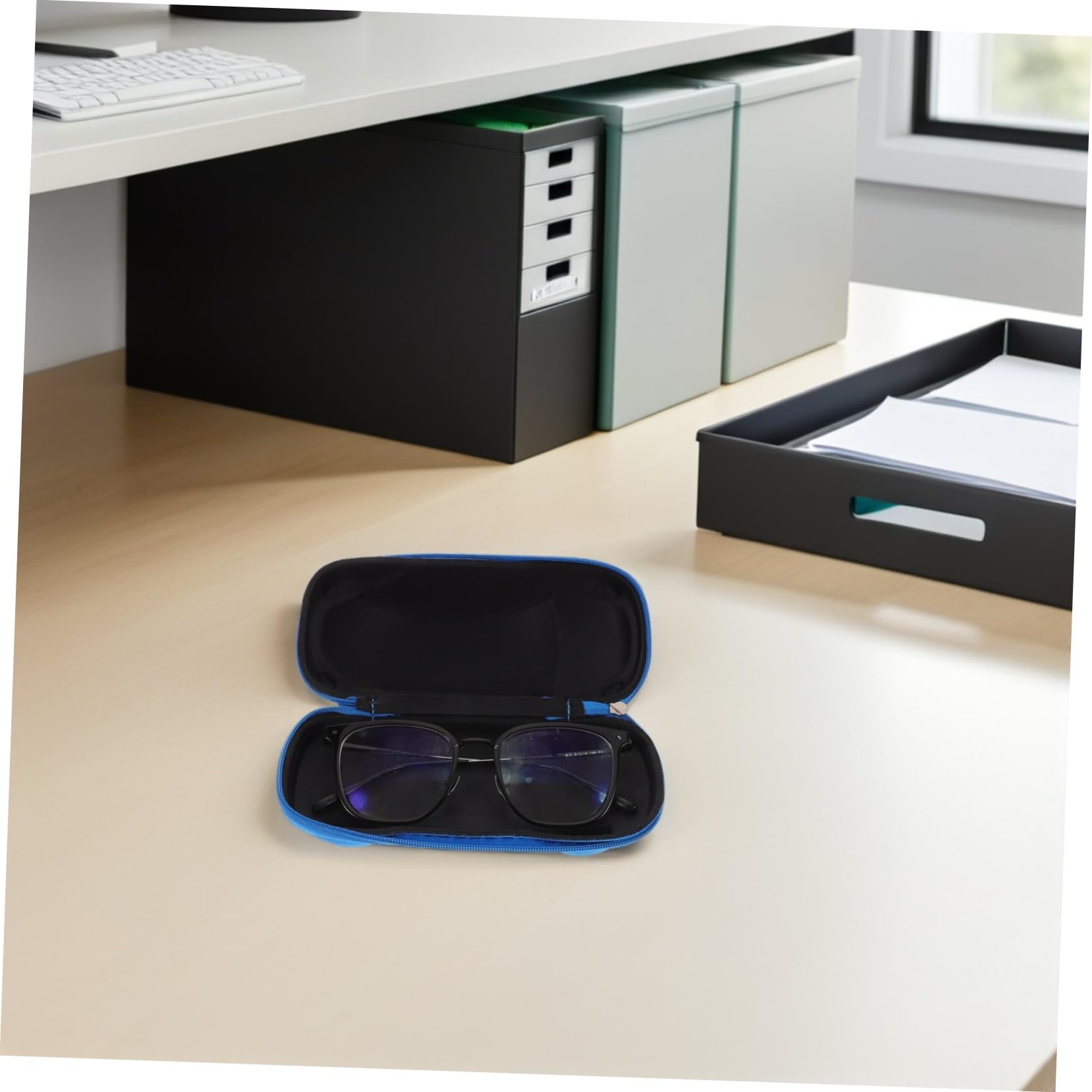 Ipetboom Estuche Portátil y Colorido para Gafas de Sol con Forma de Coche para Niños Resistente Presión Adecuado para Viajes y Uso en Mochila