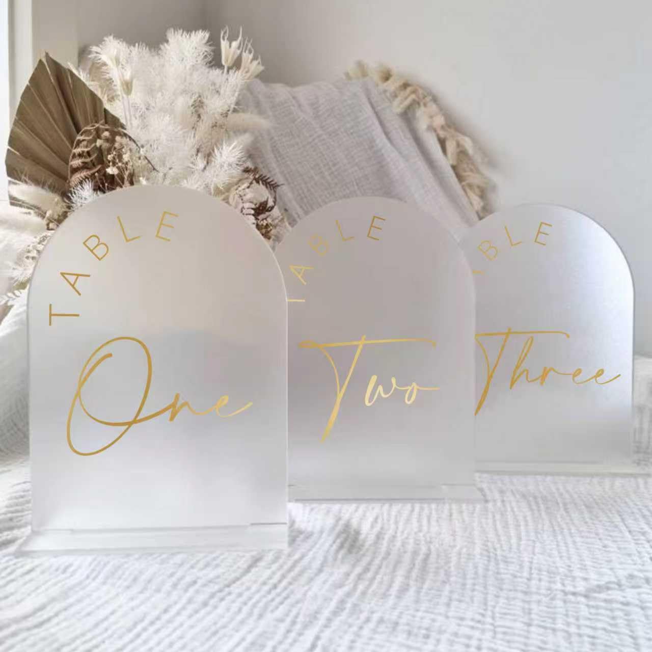 JINMURY Frosted Arch Wedding Table Numbers 1-15 with Stands, 5x7 Inch Acrylic Arch Sign with Golden Lettering, Frosted and Gold Table Numbers for