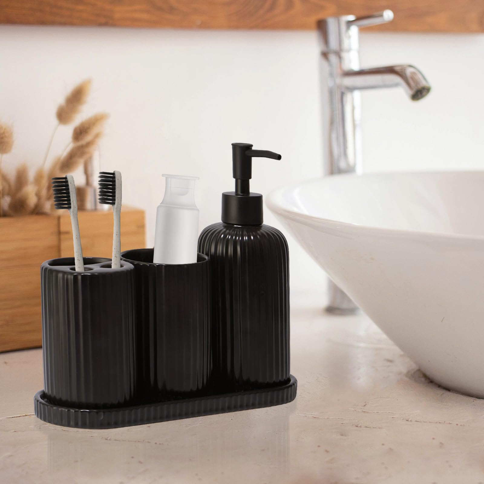 Schwarzes Badezimmer-Zubehör-Set, geripptes Design, 4-teiliges Keramik-Badezimmer-Set, komplette Zahnbürstenhalter, Seifenspender, Schminktisch, Zahnbürstenbecher, stilvolle schwarze