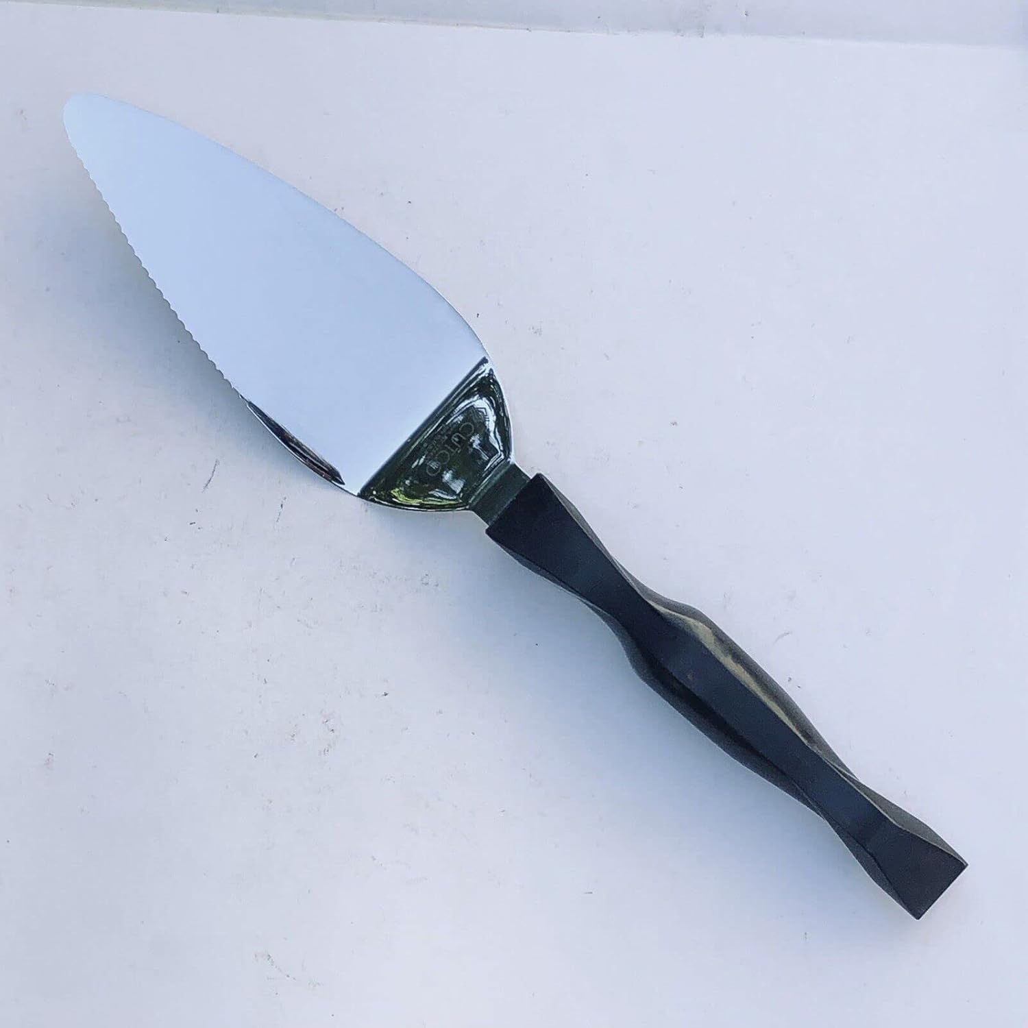 CUTCO Model 1754 Slice n’ Serve with Classic Dark Brown handle (often called"Black")