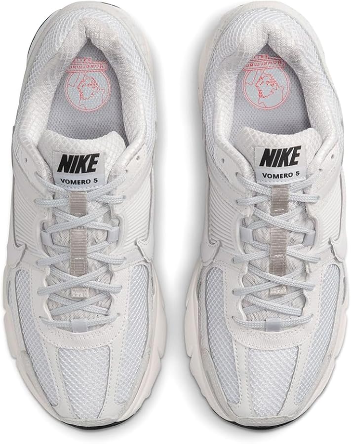 Amazon | Nike メンズ Zoom Vomero 5 ランニングシューズ, ホワイト