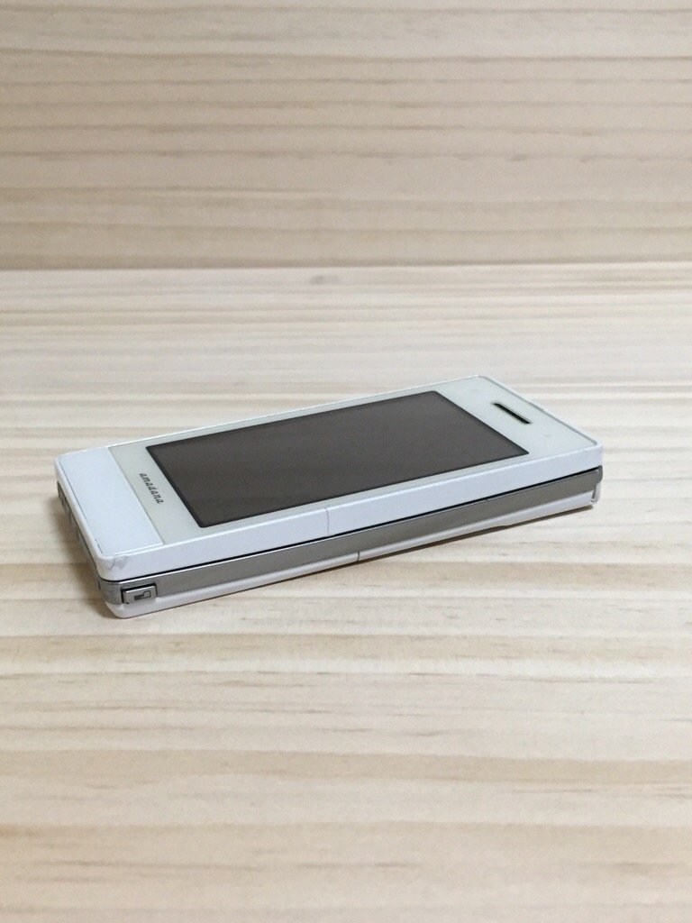 docomo 携帯電話　N-04A amadana Amazon | NEC N-04A アマダナホワイト 携帯電話 白ロム ドコモ docomo