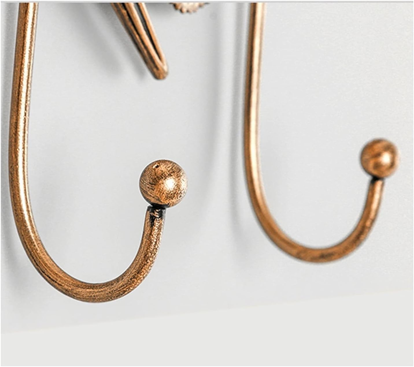 Clothes-hat Rack Entrance Hook Wall Nail Storage Living Room Sticky Hook Rack Room Door Back Clothes Hook Strong Bedroom Load Bearing Wall Hanger 70cm 82cm Coat Rack Cloak Rack(6hooks)