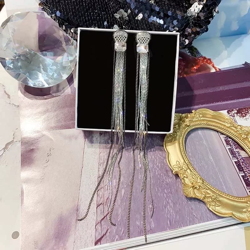 Boucles d'oreilles longues strass pour illuminer vos tenues de soirée