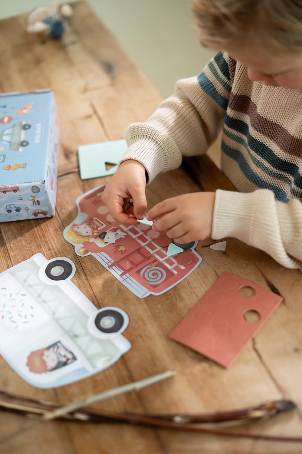 Little Dutch Set de manualidades/caja de creatividad XL - para niños a partir de 3 años - pegatinas adhesivas creativas - Jim's Creative Box - Jim y sus amigos