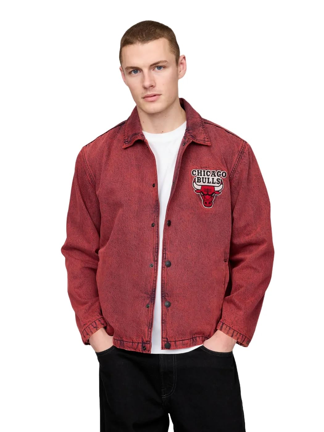 GAP Men's x NBA Coaches Jacket – Official Licensed Team Logo Outerwear, Chicago Bulls Red, XL