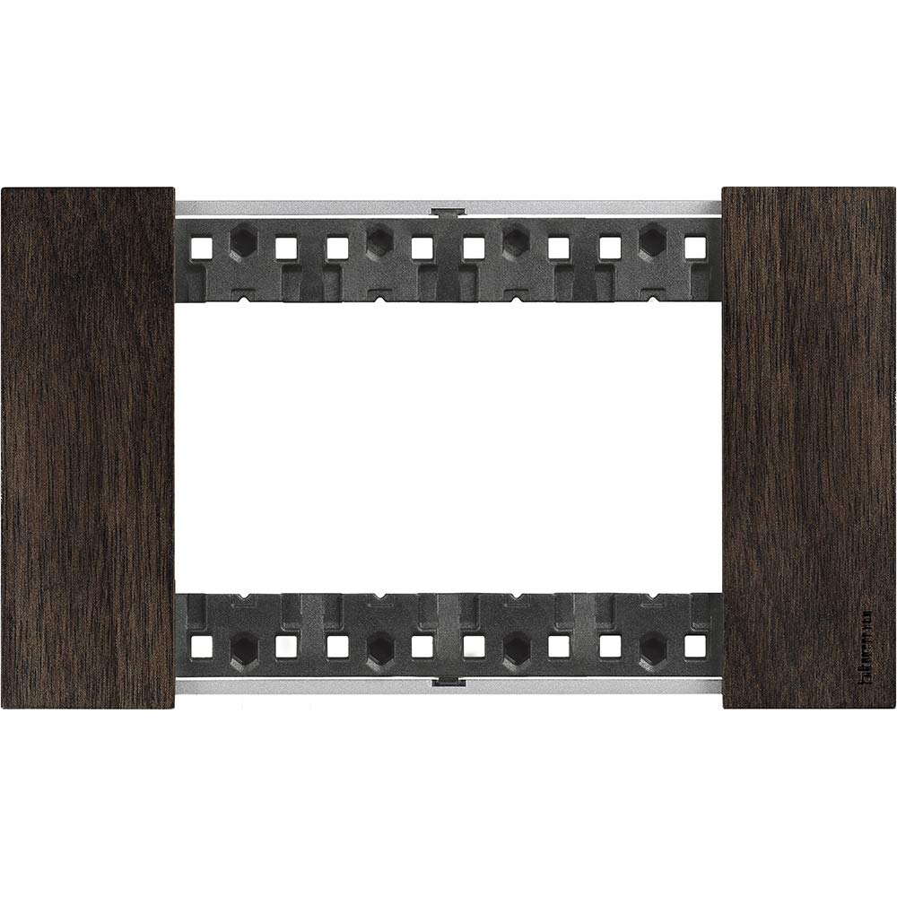 Plaque 4 modules Living Now en noyer pour optimiser la centralisation de vos commandes