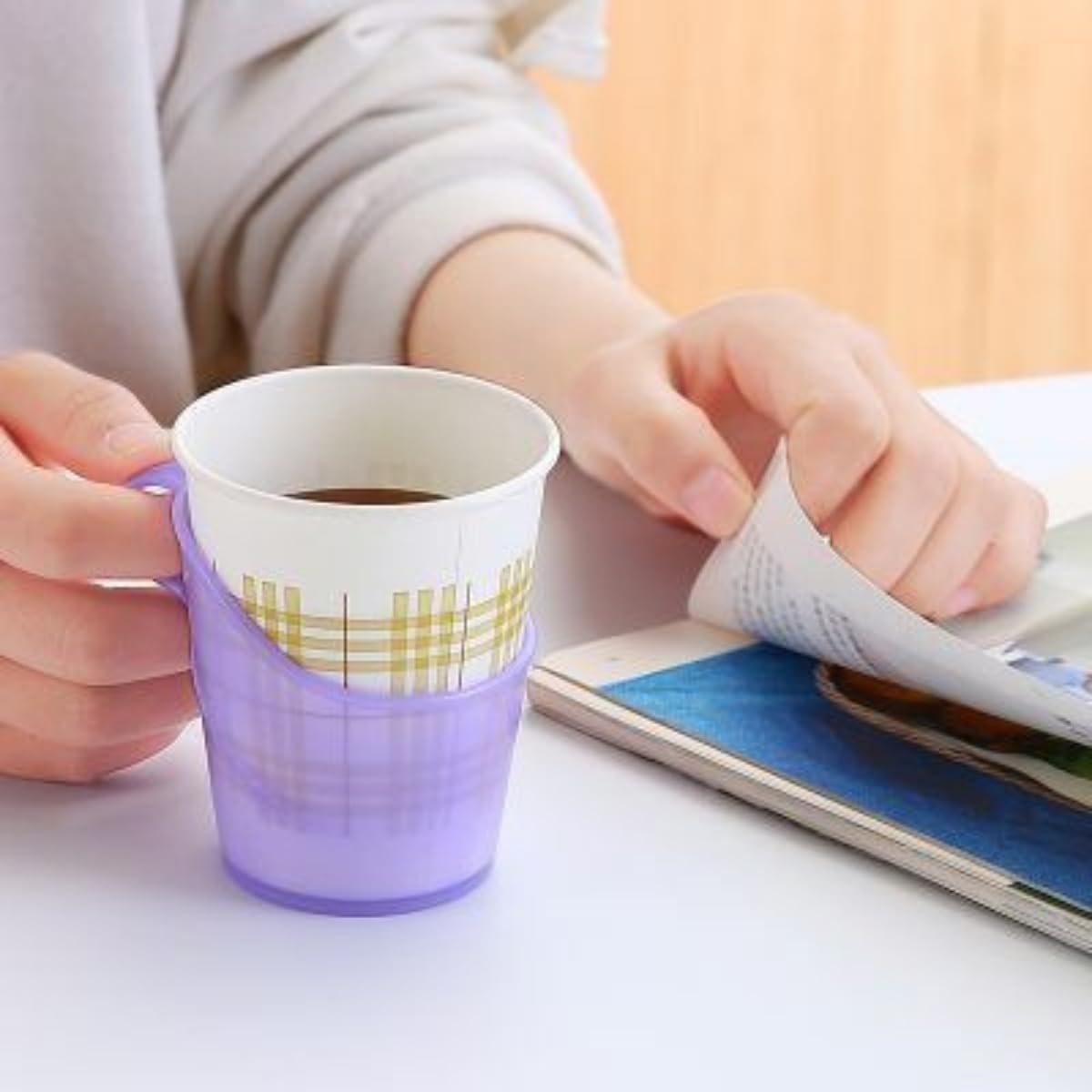 VIVITO Reusable Paper Cup Holder with Handle | Heat Resistant Anti-Scalding Plastic Cup Stand | Drinkware Accessories for Hot Tea, Coffee & Cold Beverages | for Home, Office, Cafés (Pack of 5pcs)-image-15
