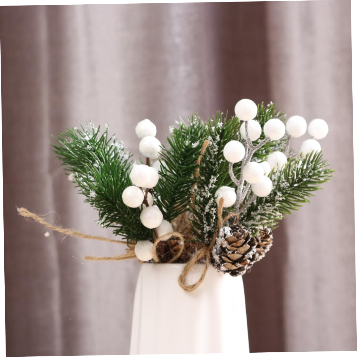 Sztuczna girlanda z gałęzi, Sztuczne jagody świąteczne, szyszki, gałązki ostrokrzewu, białe, 20-22 cm, 8 szt