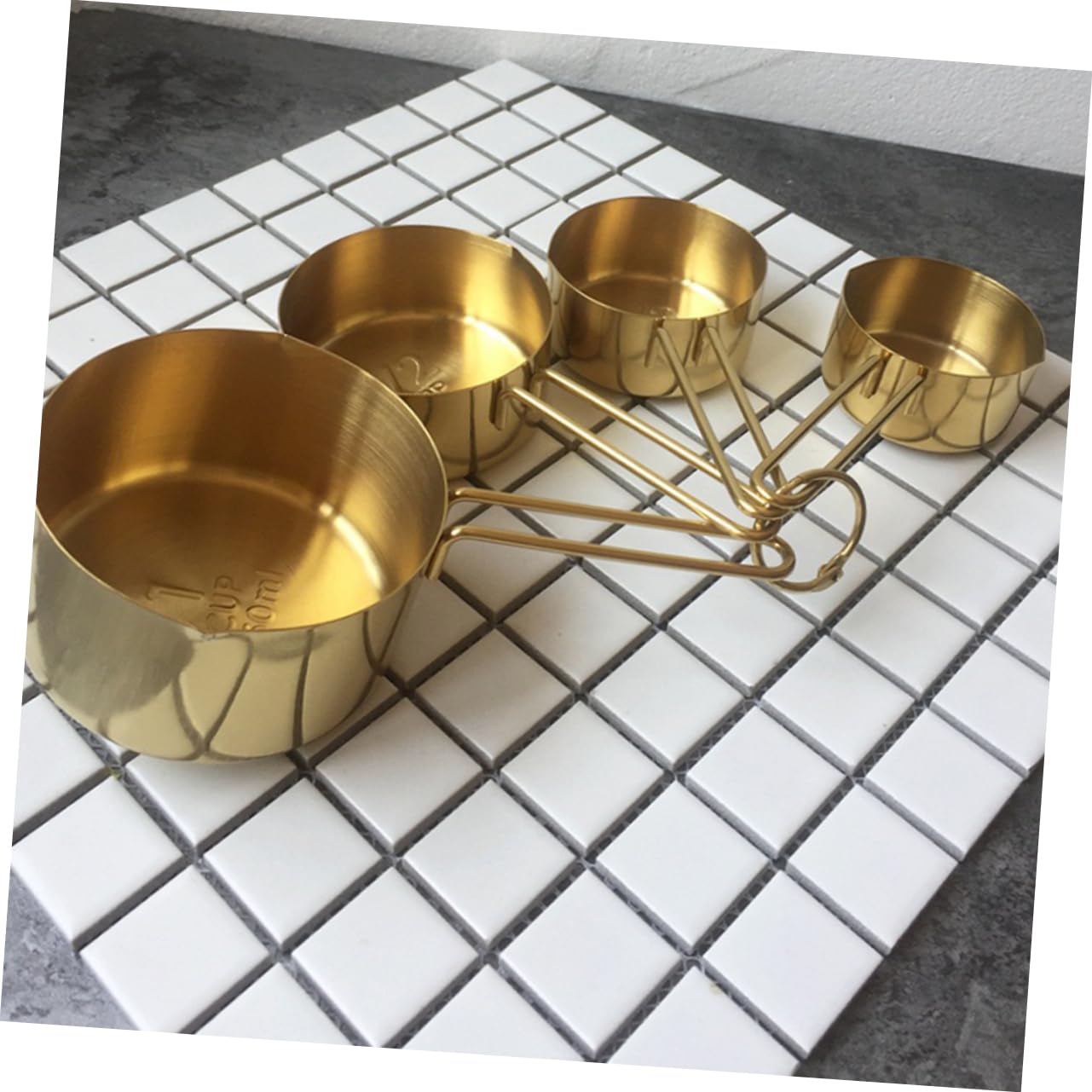 LIFKOME Cuillères Doseuses Lot de 4 Trou Suspendre en Acier Inoxydable Or Multi-usages Cuisine et Pâtisserie à Domicile
