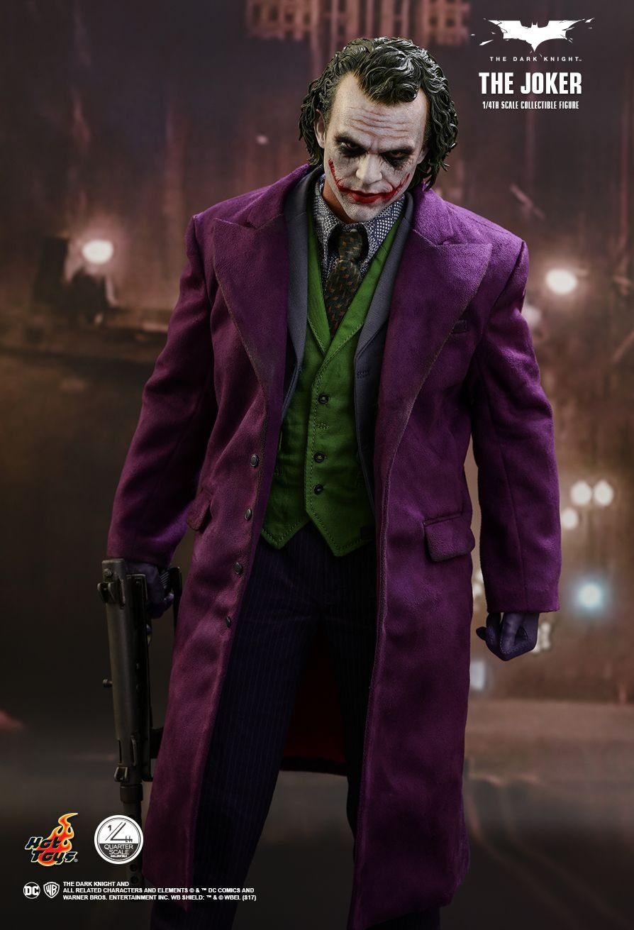 『ダークナイト』１／４スケールフィギュア　ジョーカー ［ボーナスアクセサリー付］ Amazon.co.jp: クオーター・スケール ダークナイト 1/4スケール