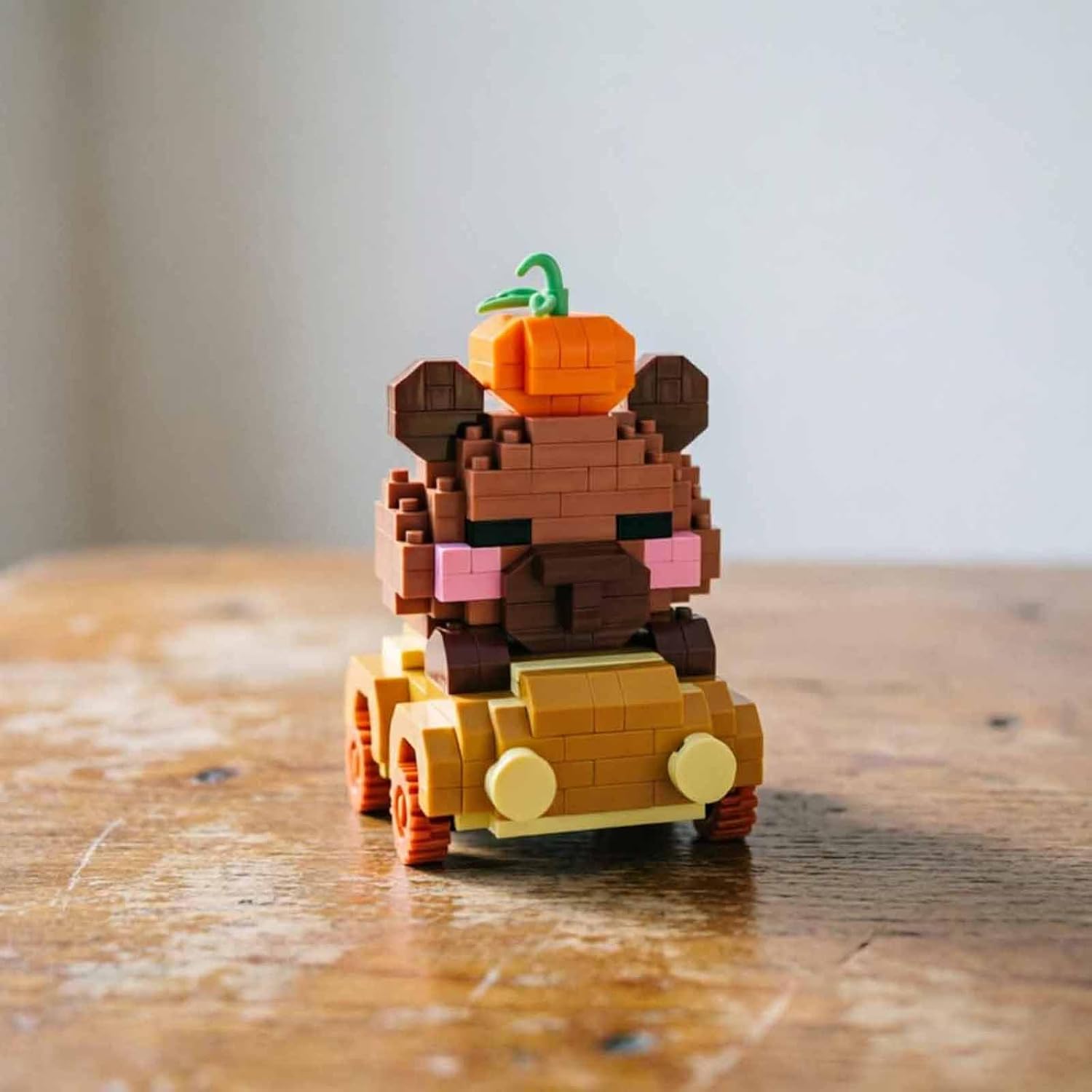 Capybara Baking Themed Decorative Ornament,Cute Cartoon Capybara Desktop Display Figure,Mini Handmade Collectible Decoration for Home,Office,Tabletop,Shelf Room Decor