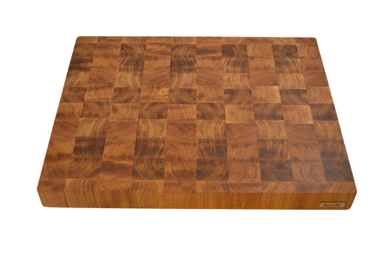 XXL Stirnholz Hackblock Premium Eiche 50x40x4,5 cm – Schneidebrett mit Griffmulden, Rutschfeste Füße, Langlebig, Messerschonend – Hochwertiges Küchenbrett aus Eichenholz