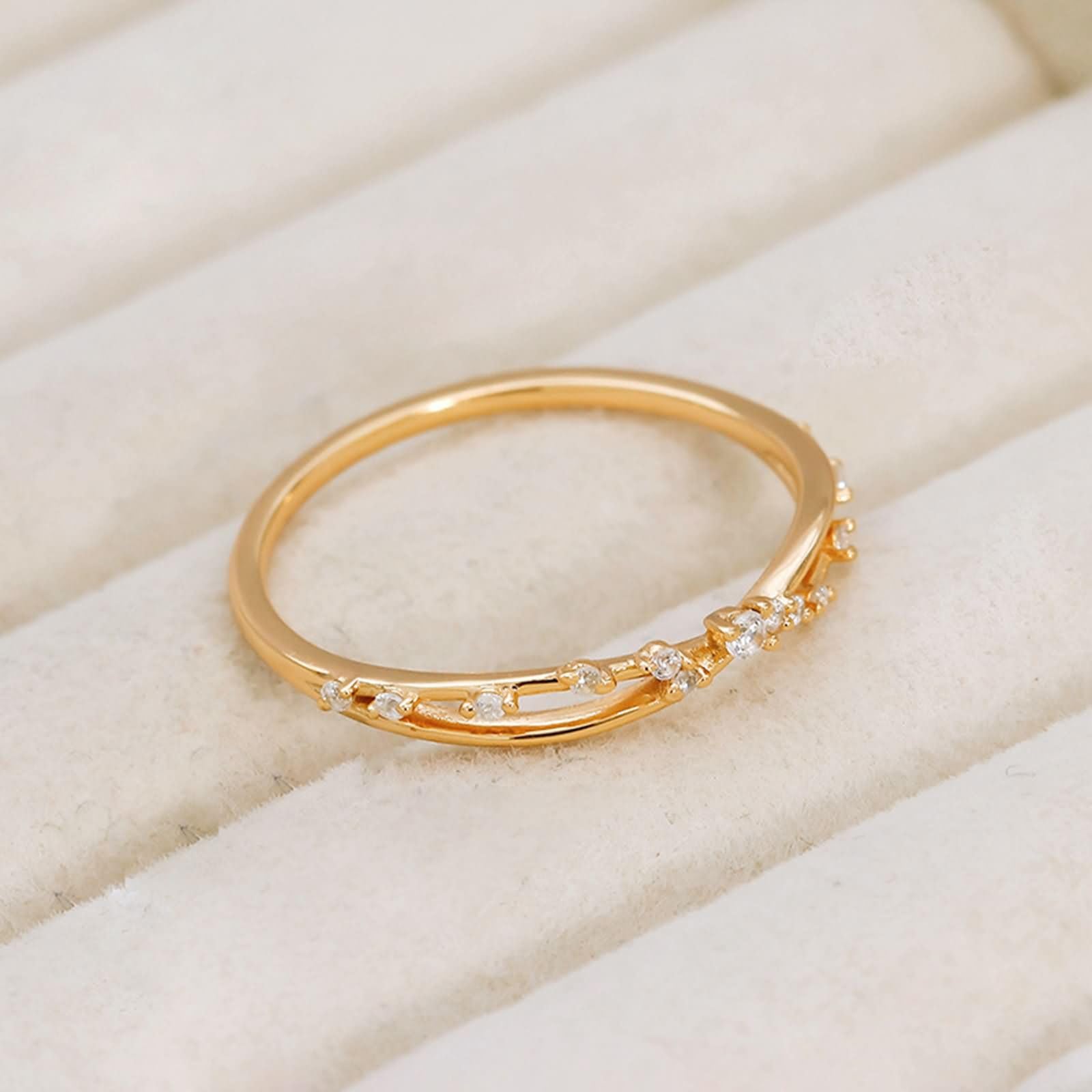 Anello Nuziale Donna, Anello di fidanzamento Thin Cross per donne con moissanite in Oro giallo
