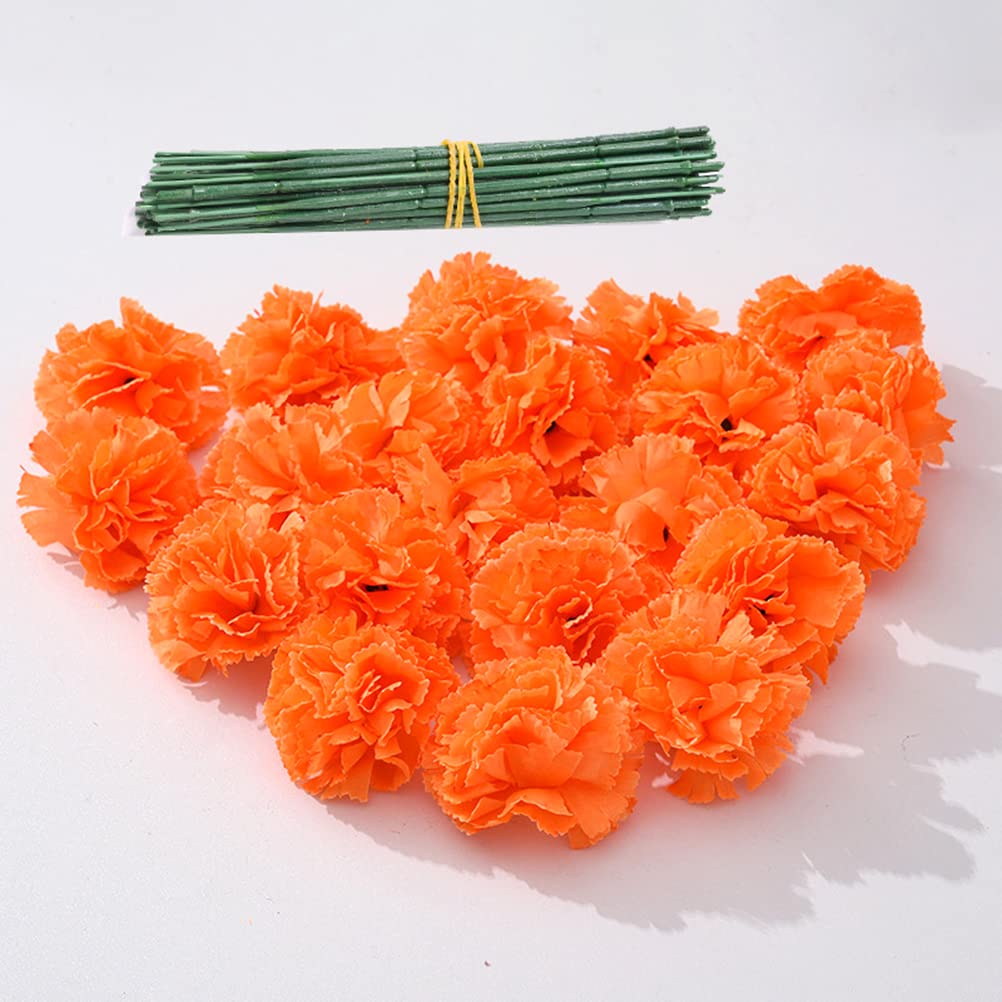 Fiori Di Calendula Stesi Su Fondo Di Legno Calendula Officinalis Petali Piante Medicinali Concetto Sano Image156407858