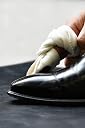 SAPHIR Medaille dOr Pate De Luxe - Natural Wax Shoe Polish for Leather Shining - 50ml - Black. gallery image