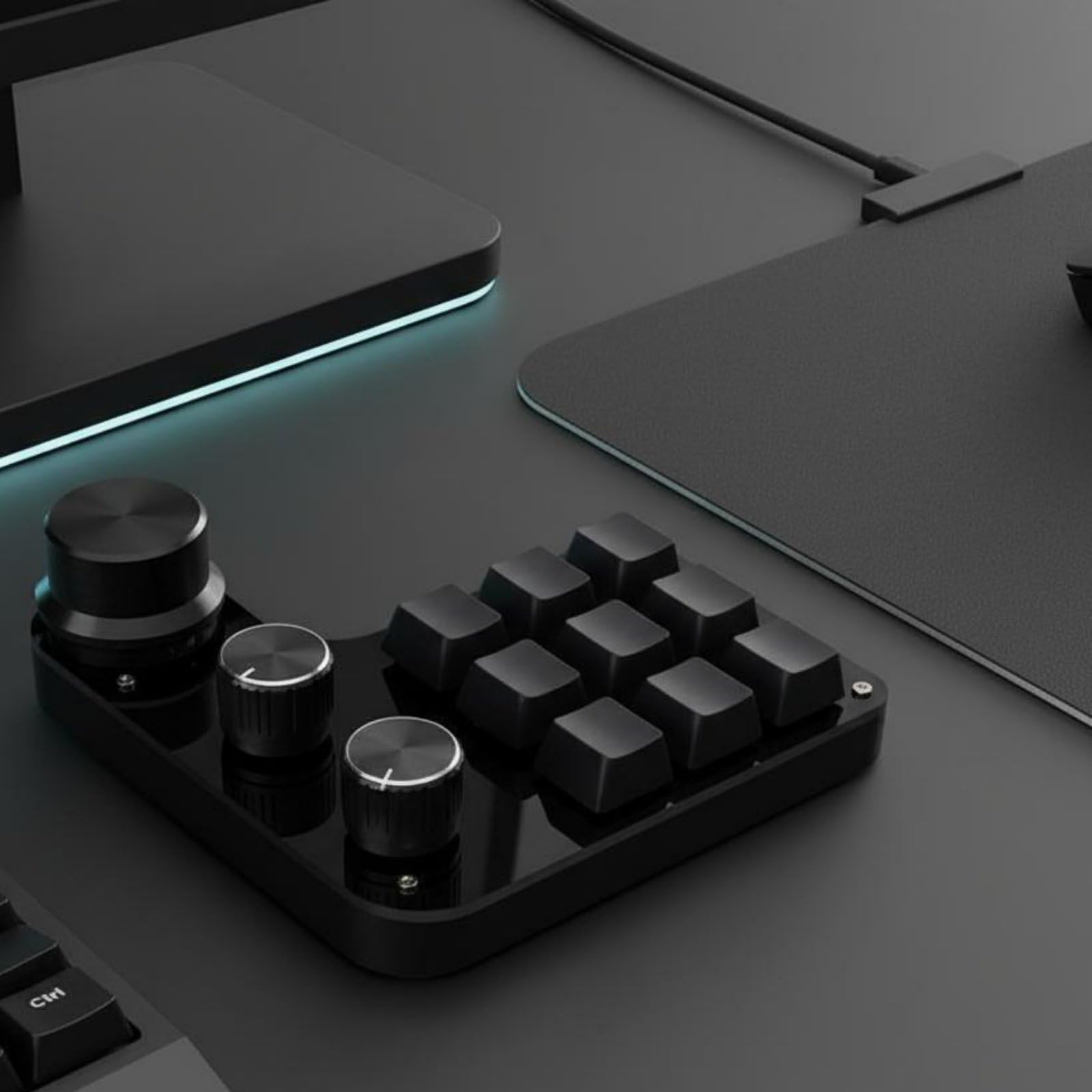 Tastiera da Gioco Tastierino Keypad Controller Periferica con 9 3 Manopole per E Scorciatoie Tasti Meccanici Intercambiabili Retroilluminazione USB C, Switch Rosso