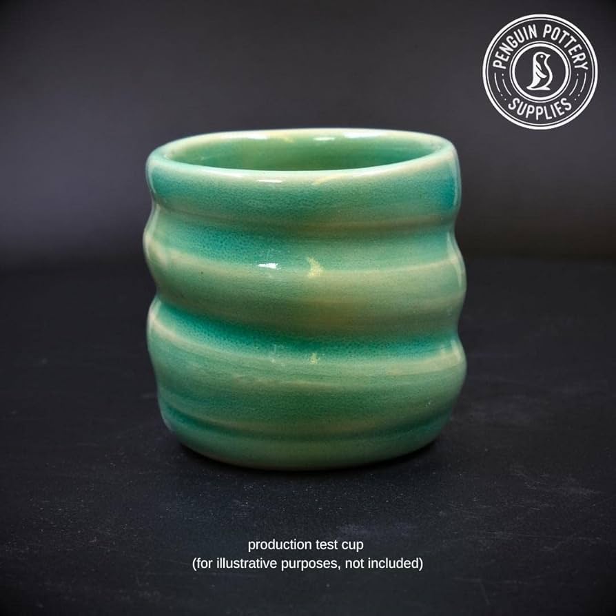  Medium Waddlewuddle Dragon グリーン Amazon.com: Penguin Pottery - Celadon Series - Green - Mid