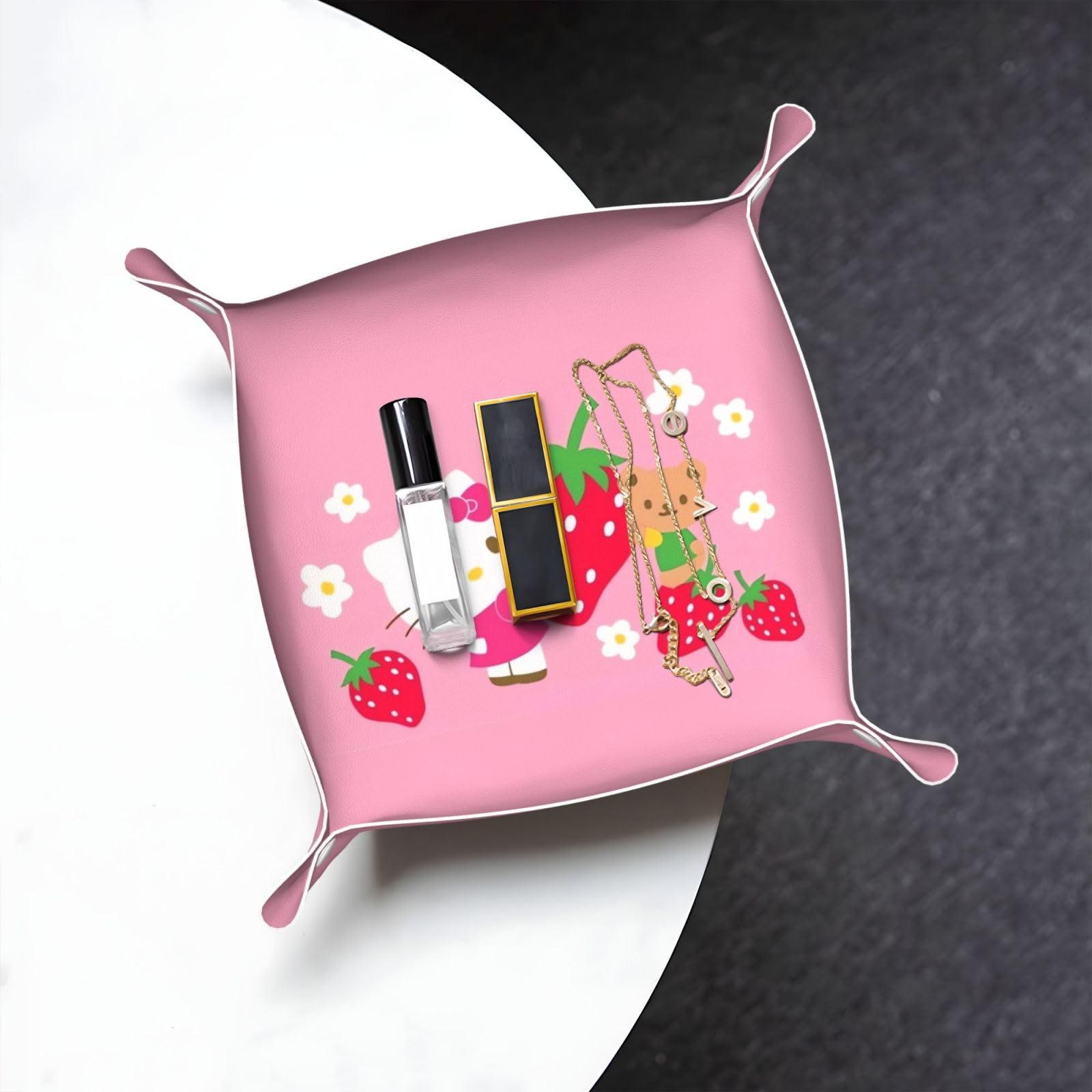 Amazon｜ハローキティ レザートレイ 卓上トレイ トレー ジュエリー