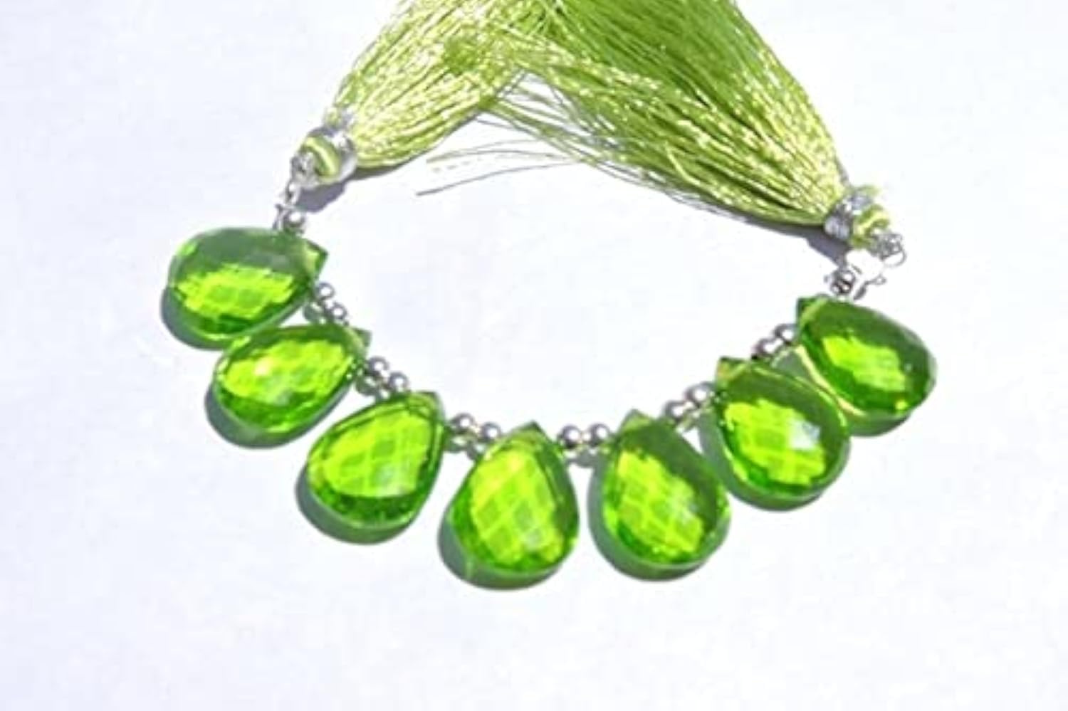 Perles quartz vert péridot pour composer vos bijoux d'été et colliers de vacances