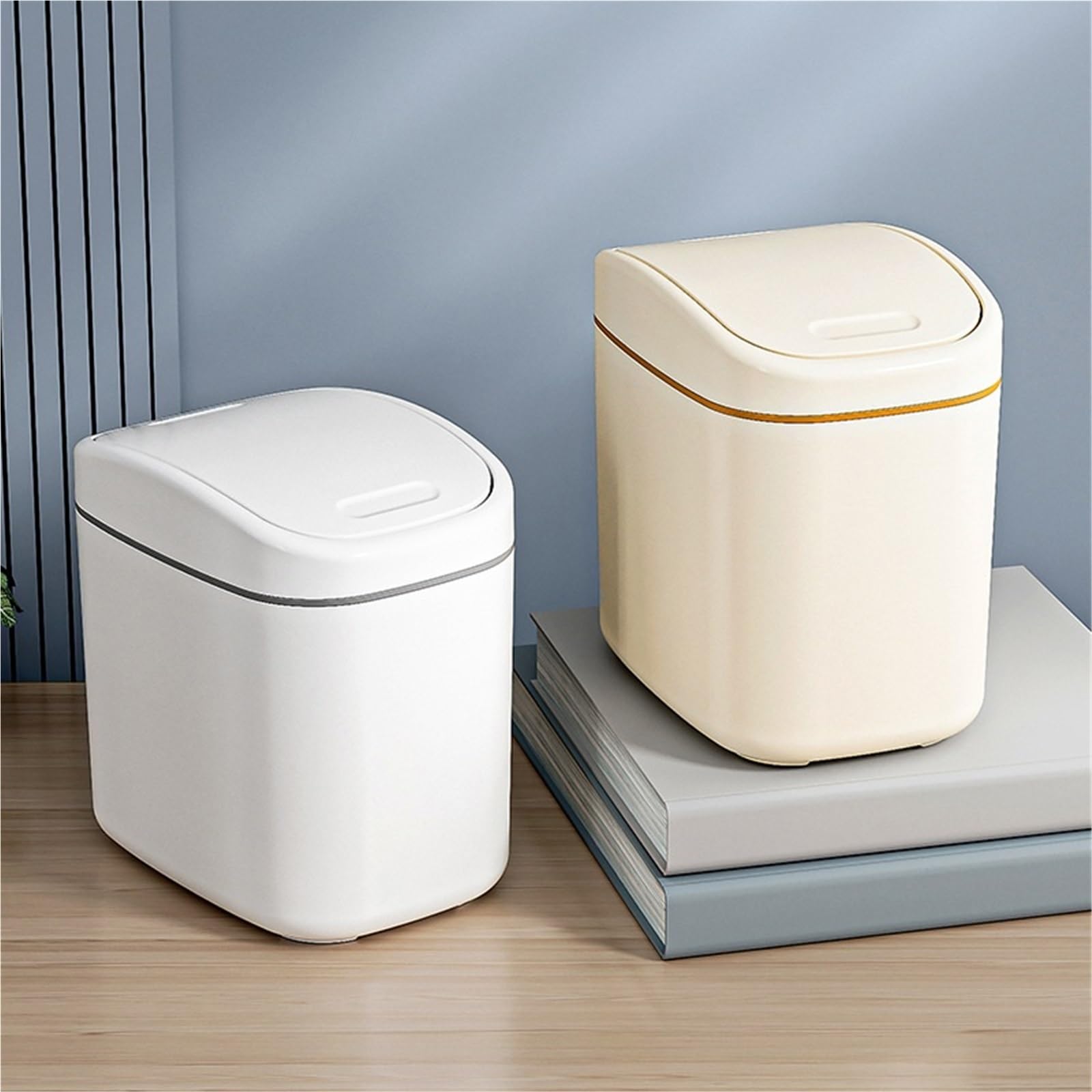 1 Uds. Papelera for escritorio pequeño Mini cubo de basura plástico con cubierta batidora for el hogar y la Oficina contenedores limpieza del para Basura(White)