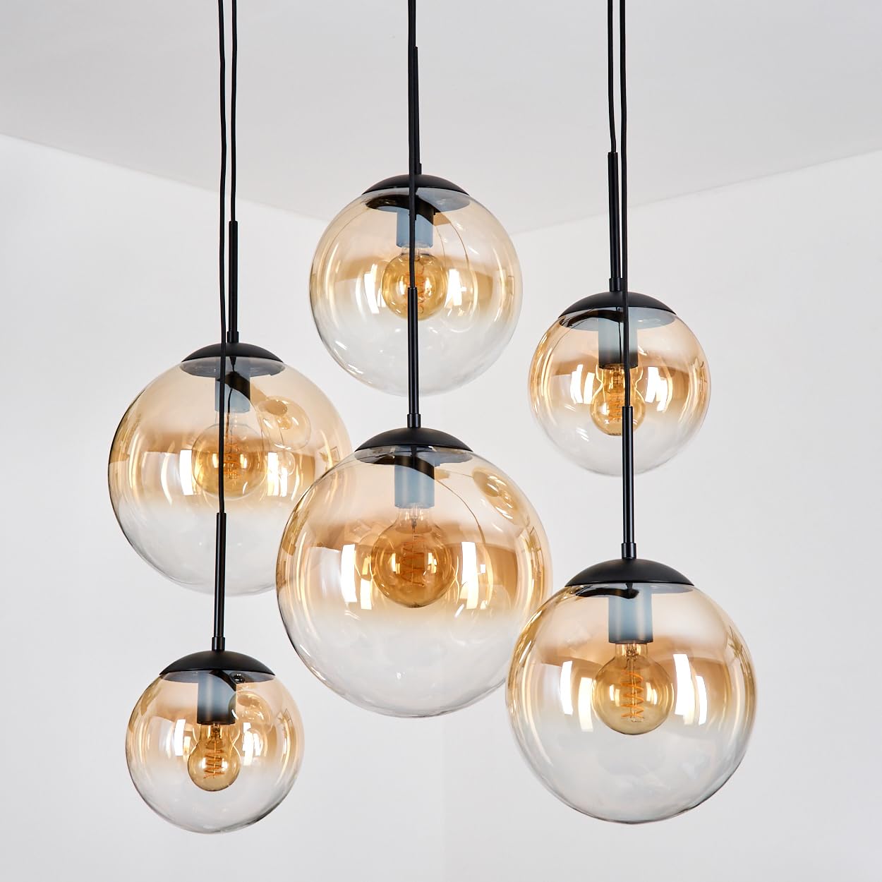 HOFSTEIN Hängeleuchte Gastor, 6-flammige Hängelampe aus Metall/Glas in Schwarz/Bernstein/Klar, moderne Pendelleuchte im Retro/Vintage-Design (Schirme Ø 20; 25; 30cm), E27, Esszimmer, Küche, Wohnzimmer