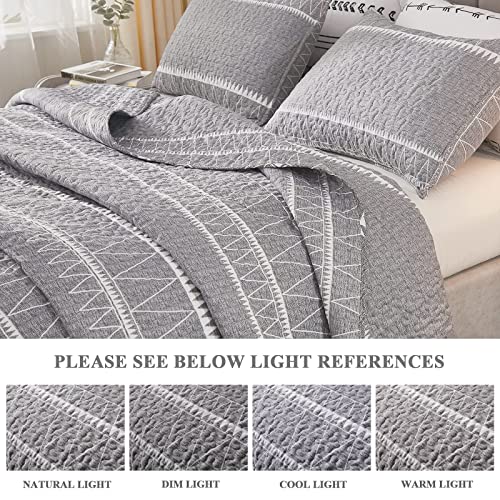 Andency Grey Quilt Set Oversized King (114X120 Inch), 3 Pieces(1 Striped Triangle Printed Quilt And 2 Pillowcases), Bohemian Summer Lightweight Reversible Microfiber Bedspread Coverlet Sets #TOP3