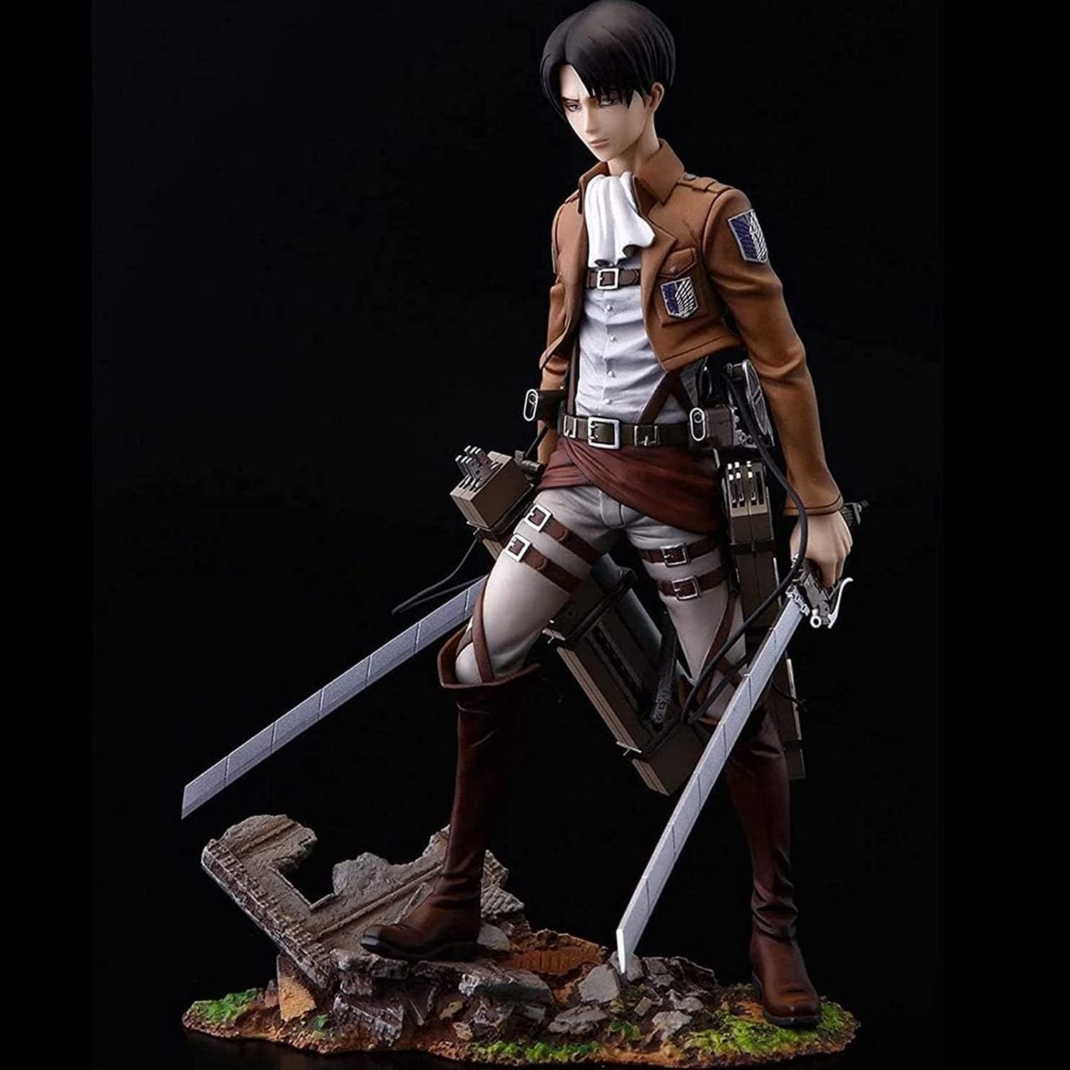 Amazon.co.jp: フィギュア、リヴァイ・アッカーマン 1/8