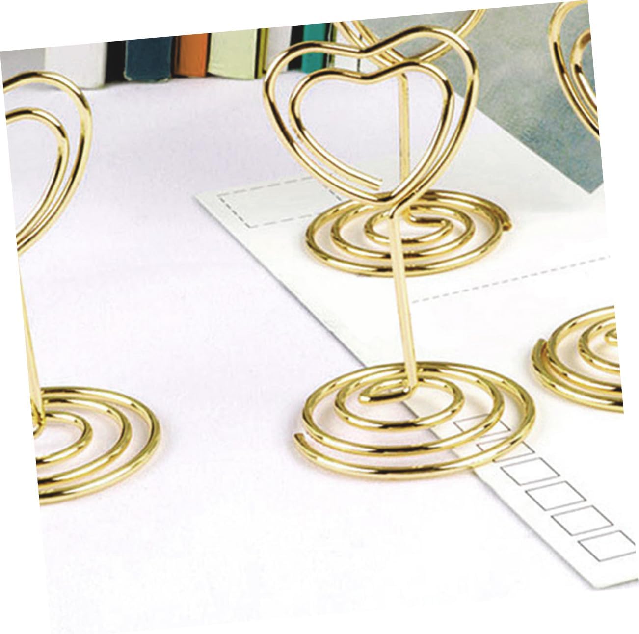 20pcs Decorative Metal Card Holders with Base Heart-Shaped Photo Clips for Weddings Table Numbers Memo Stands and Name Card Displays